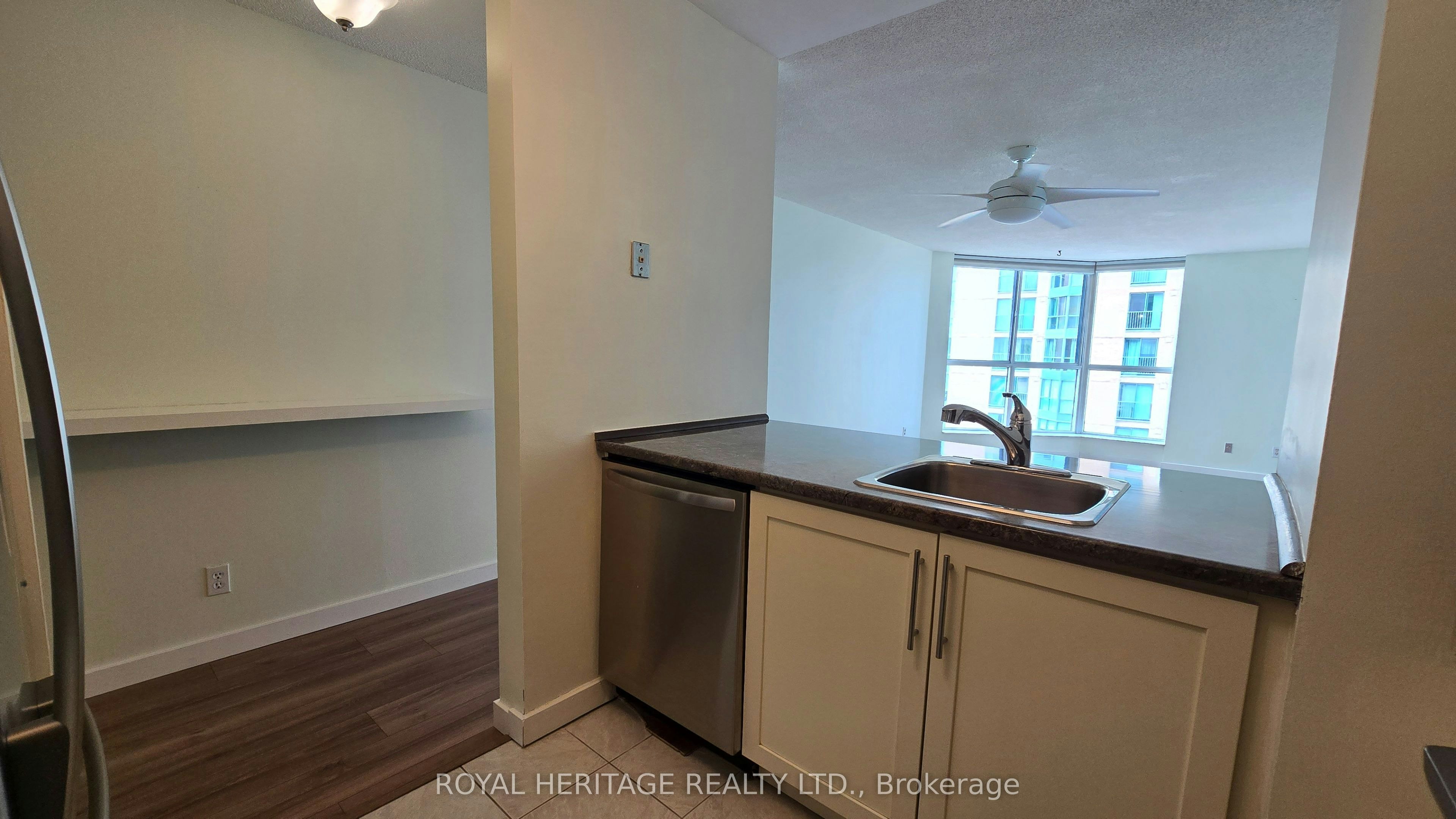 1203-150 Dunlop Street E, Barrie, ON, L4M 6H1 - 13