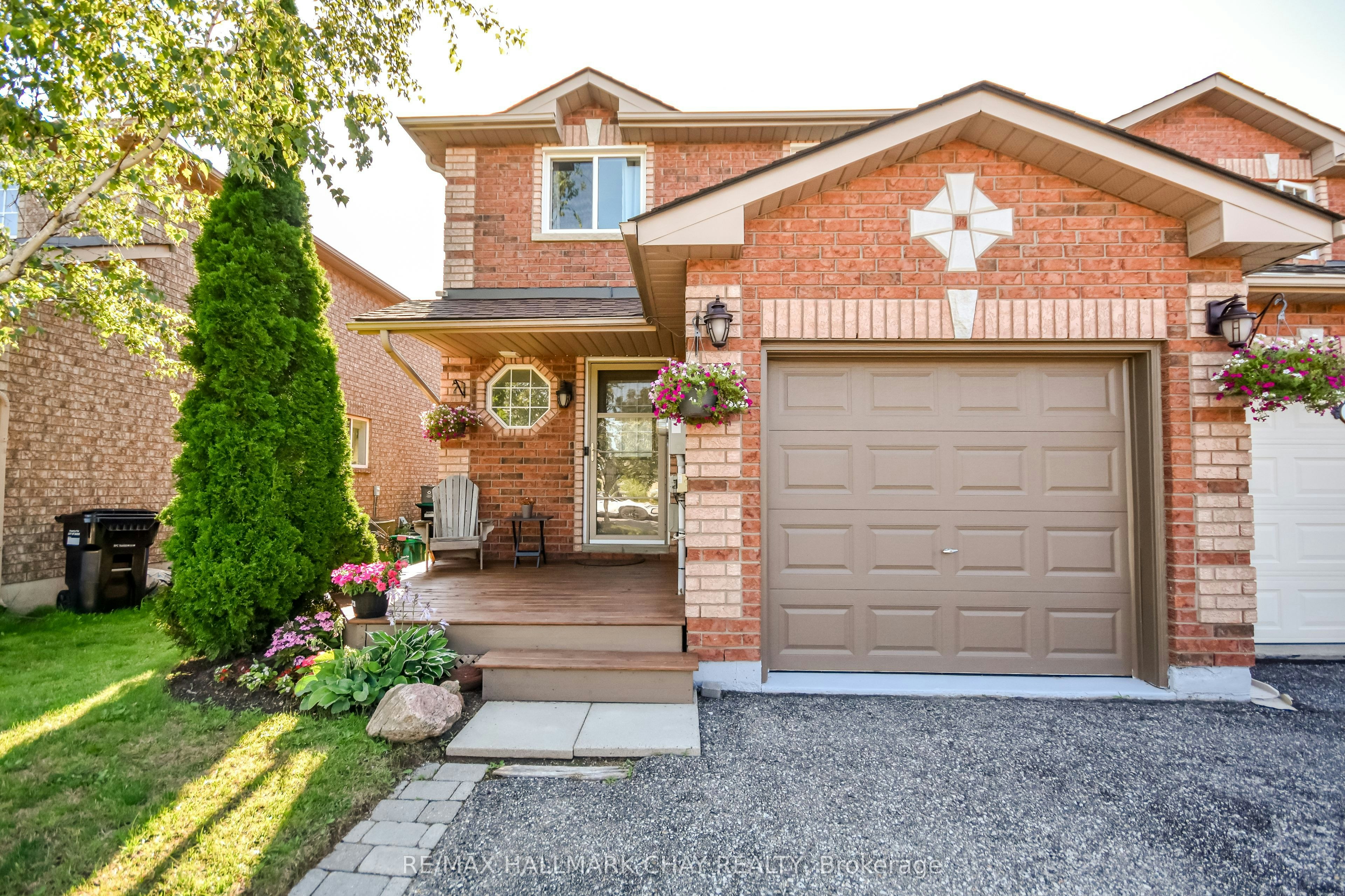 17 Srigley Street, Barrie, ON, L4N 0L9