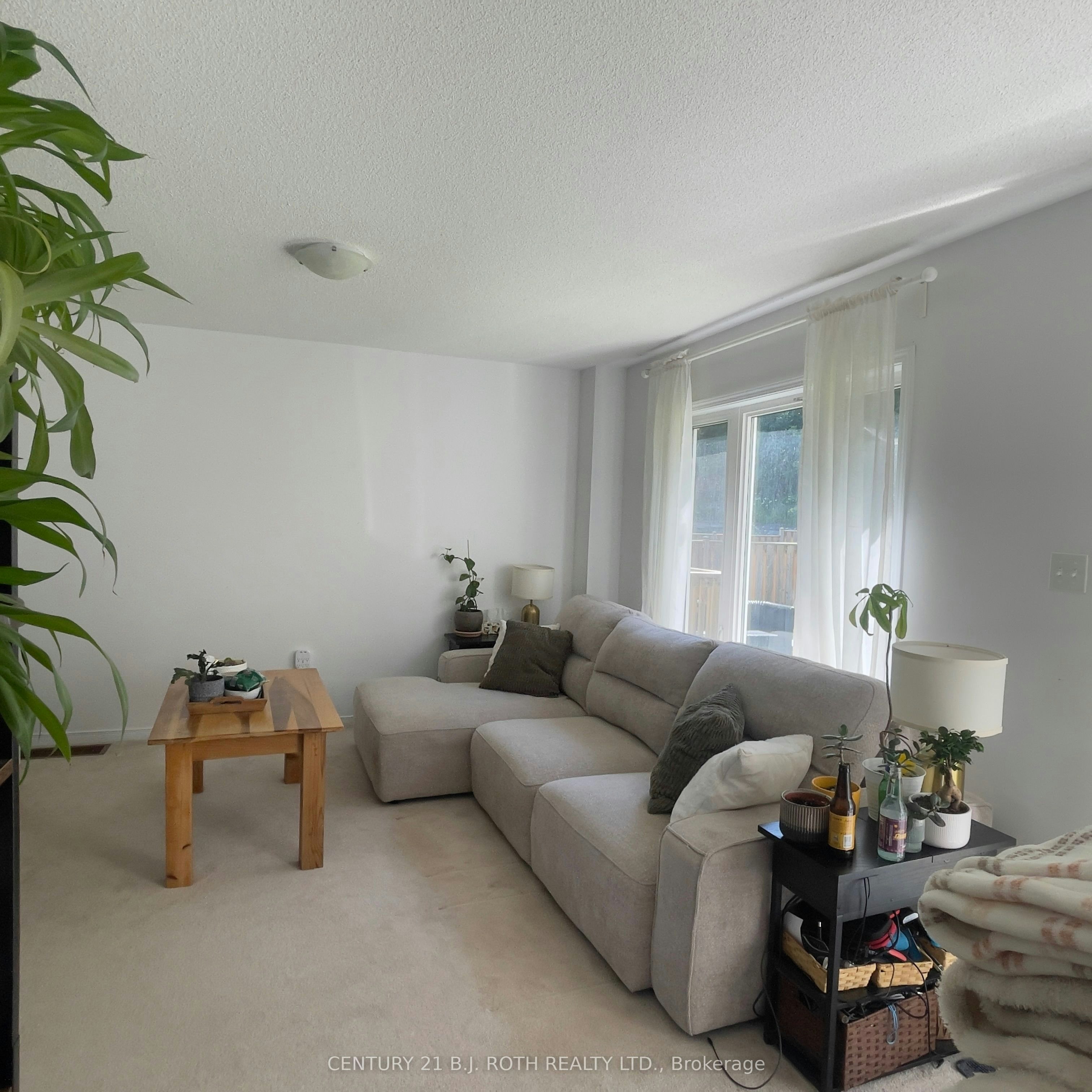 131 Franks Way, Barrie, ON, L4N 3J1 - 3