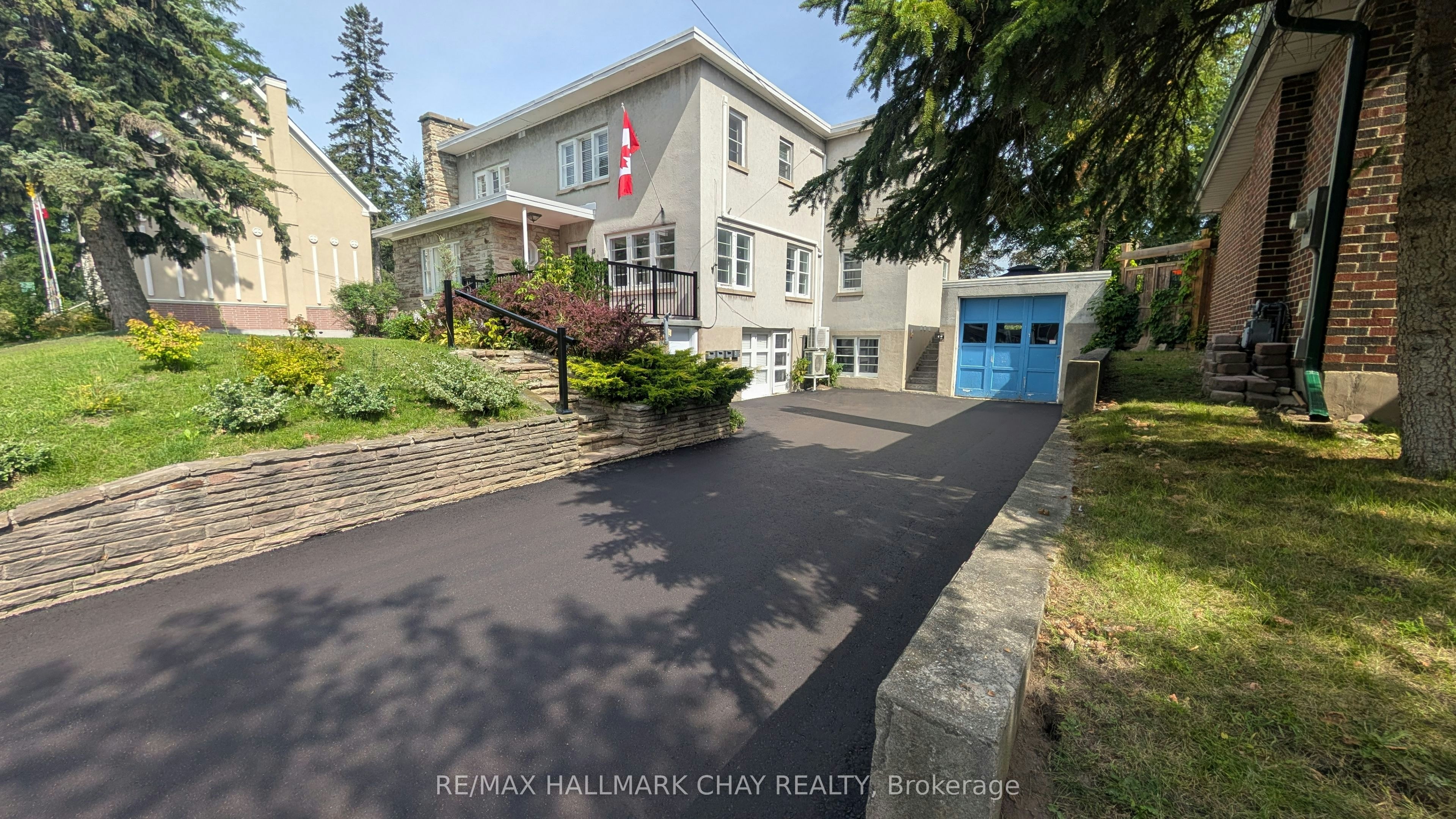 2-15 Parkside Drive, Barrie, ON, L4N 1W7