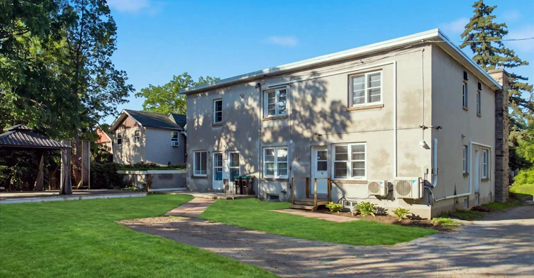 2-15 Parkside Drive, Barrie, ON, L4N 1W7 - 2