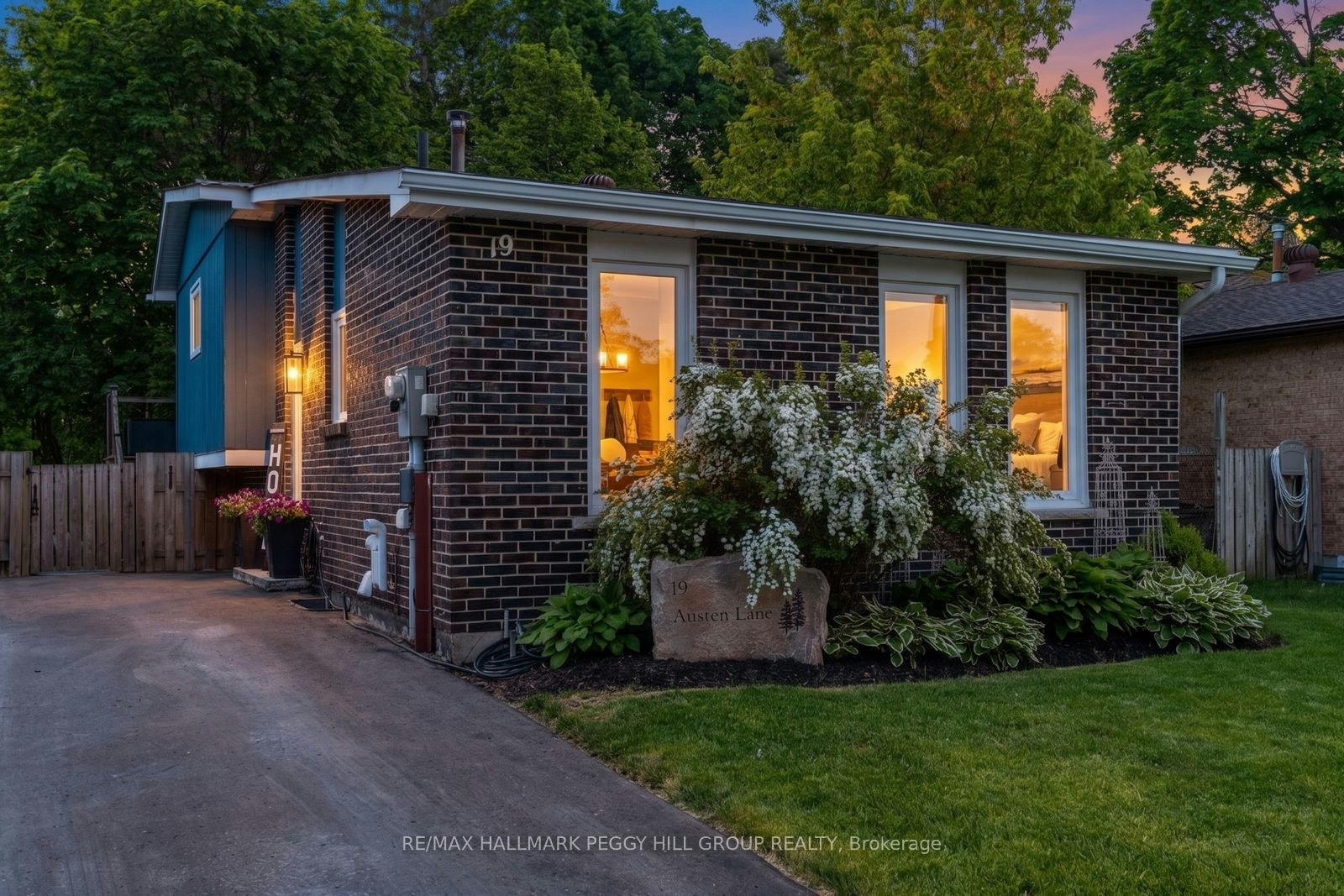 19 Austen Lane, Barrie, ON, L4N 4V4