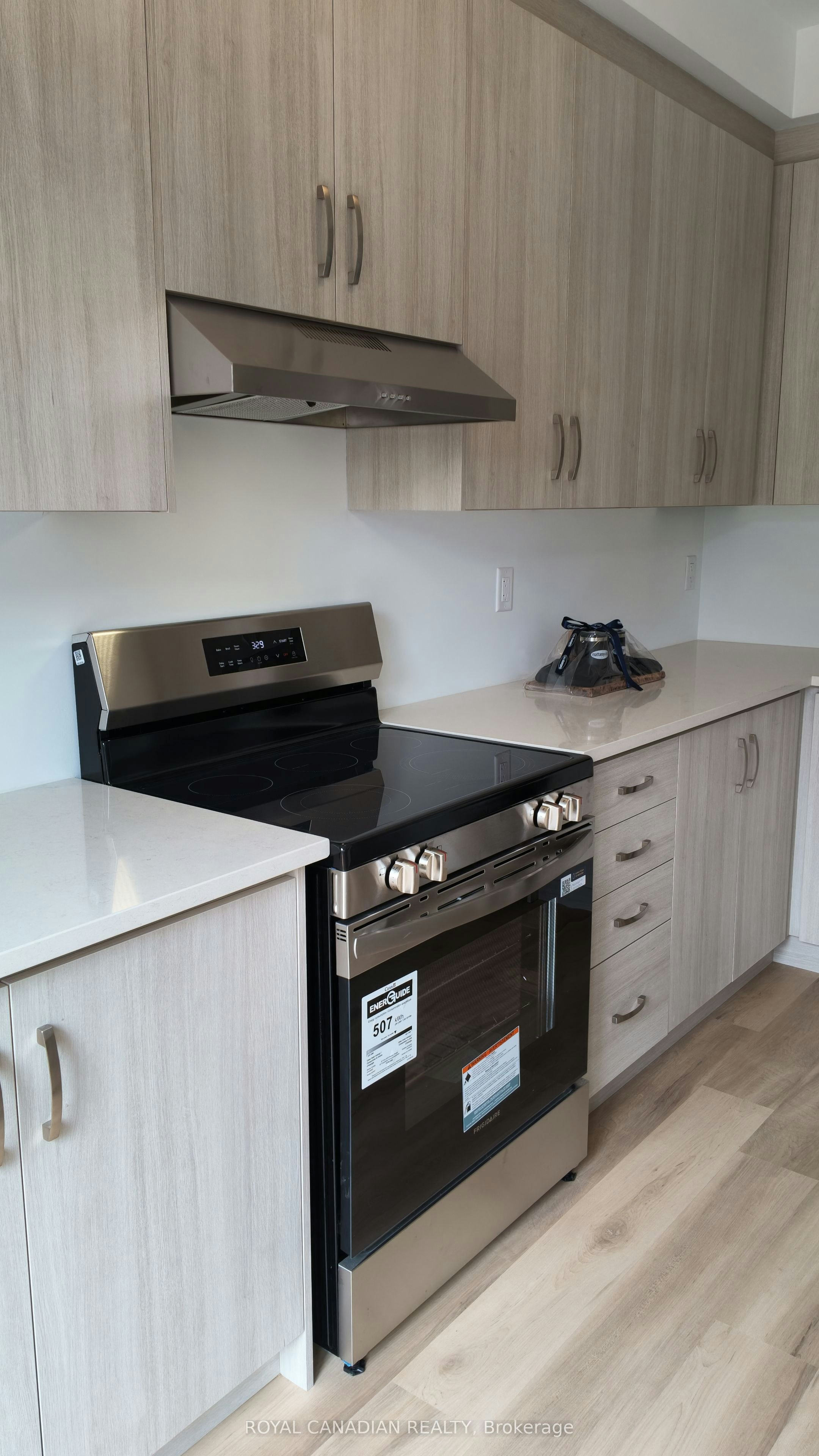 123 Vinewood Crescent, Barrie, ON, L9J 1B5 - 12