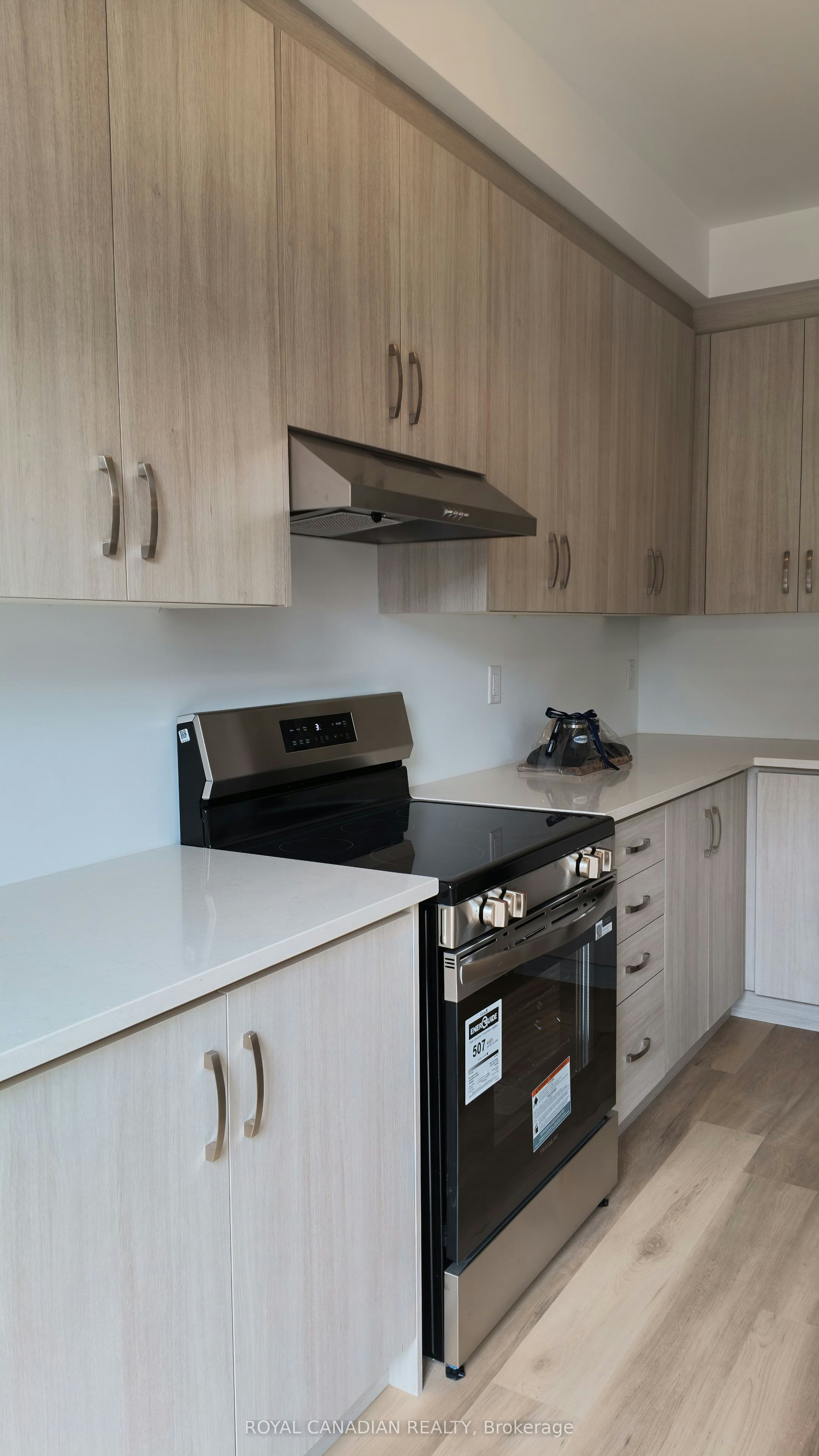 123 Vinewood Crescent, Barrie, ON, L9J 1B5 - 9