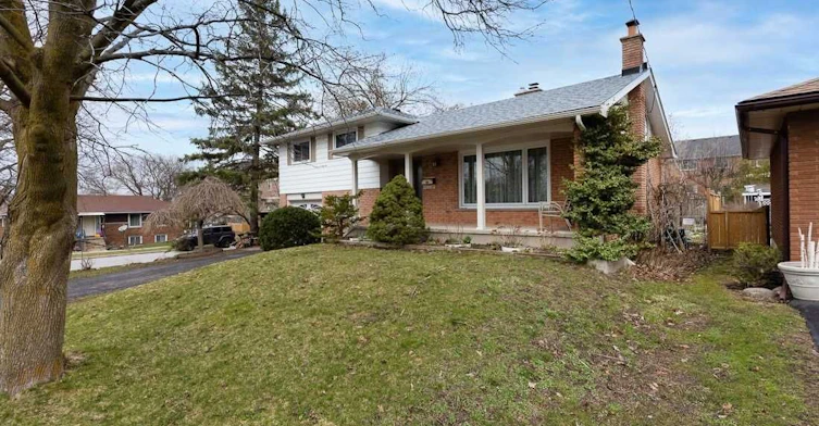 45 Bayview Drive, Barrie, ON, L4N 3N8 - 3