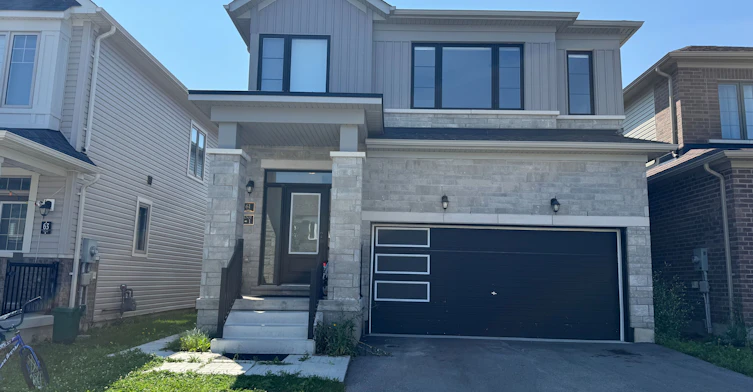 61 Valleybrook Road, Barrie, ON, L9J 0L6