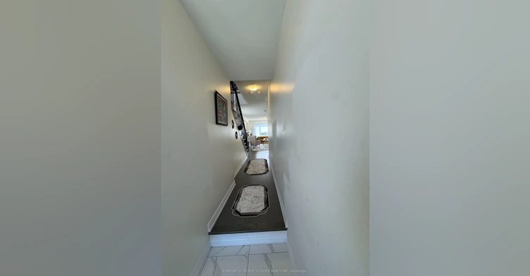 61 Valleybrook Road, Barrie, ON, L9J 0L6 - 3