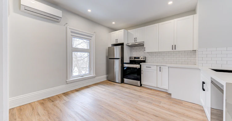 4U-167 Collier Street, Barrie, ON, L4M 1H6 - 14