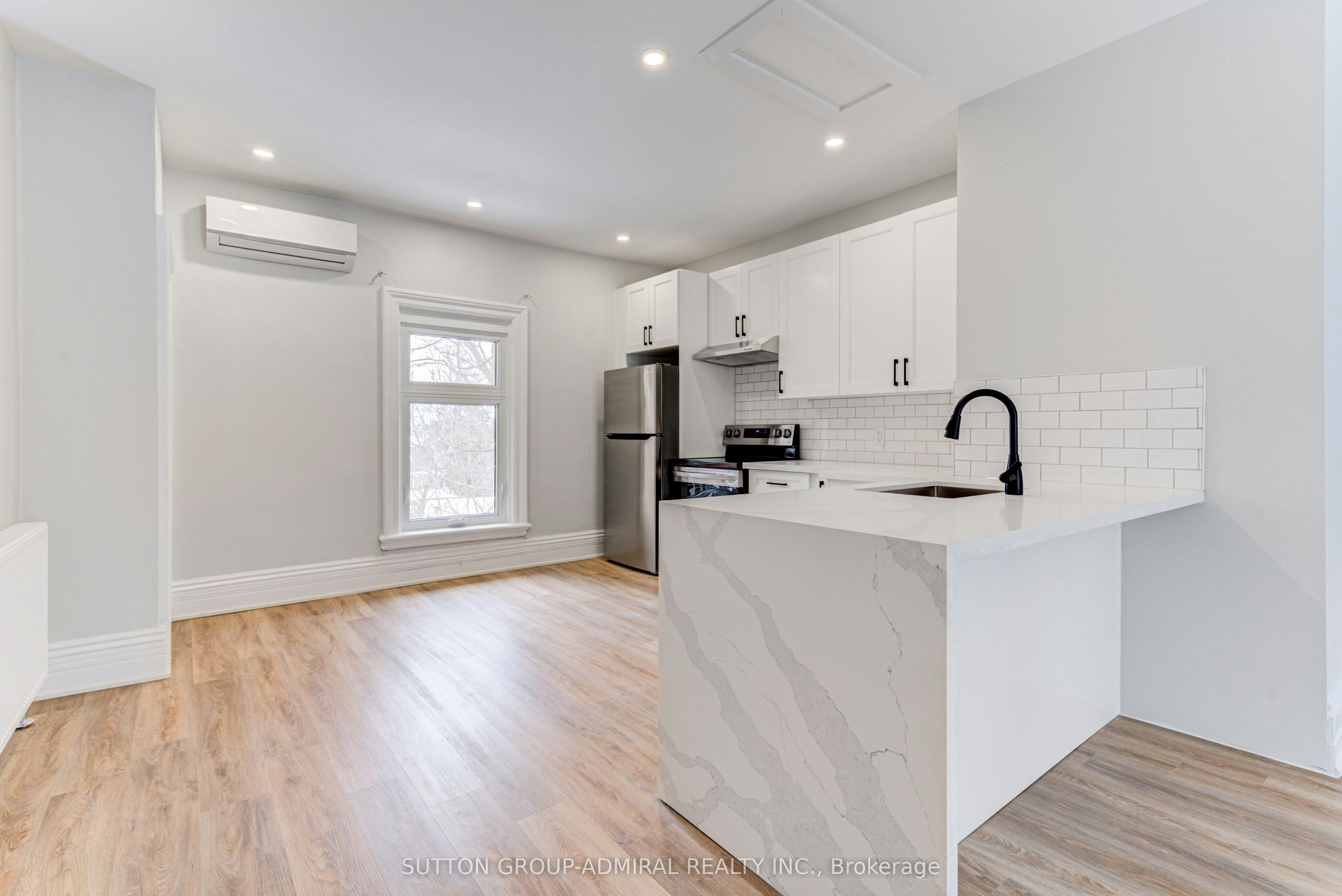 4U-167 Collier Street, Barrie, ON, L4M 1H6 - 16