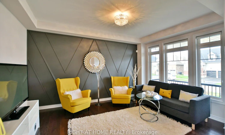 94 Kirby Avenue