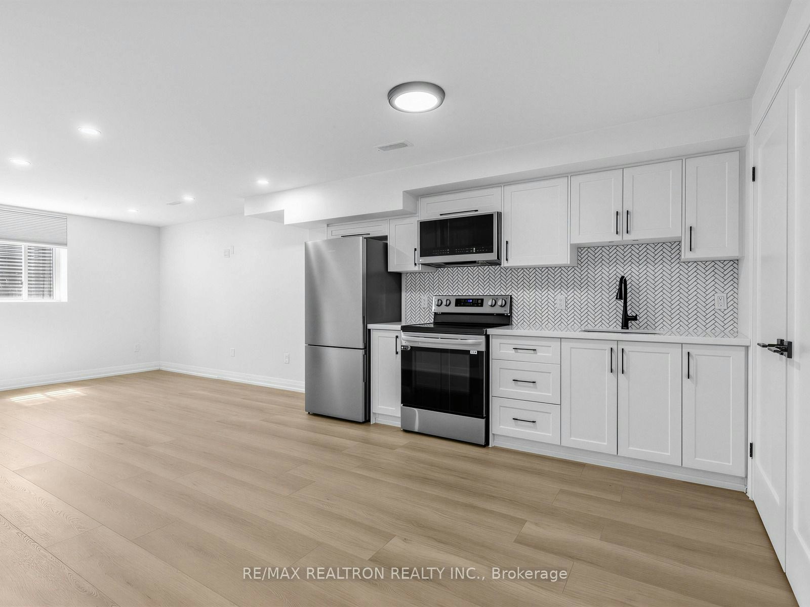 BSMT-51 Monarchy Street, Barrie, ON, L4M 7K1 - 6