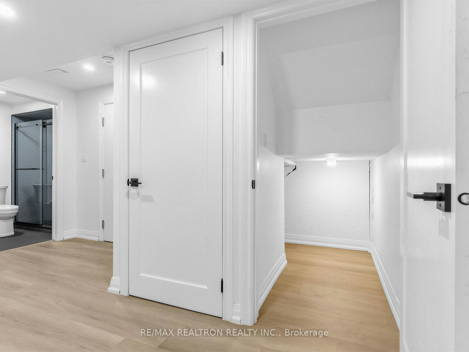 BSMT-51 Monarchy Street, Barrie, ON, L4M 7K1 - 19