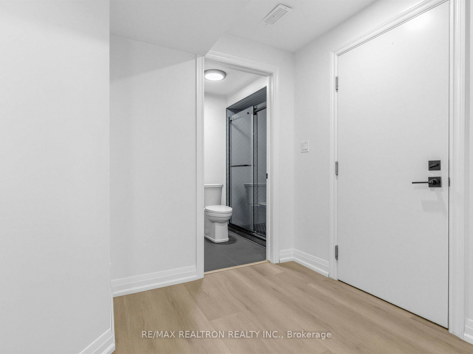 BSMT-51 Monarchy Street, Barrie, ON, L4M 7K1 - 11