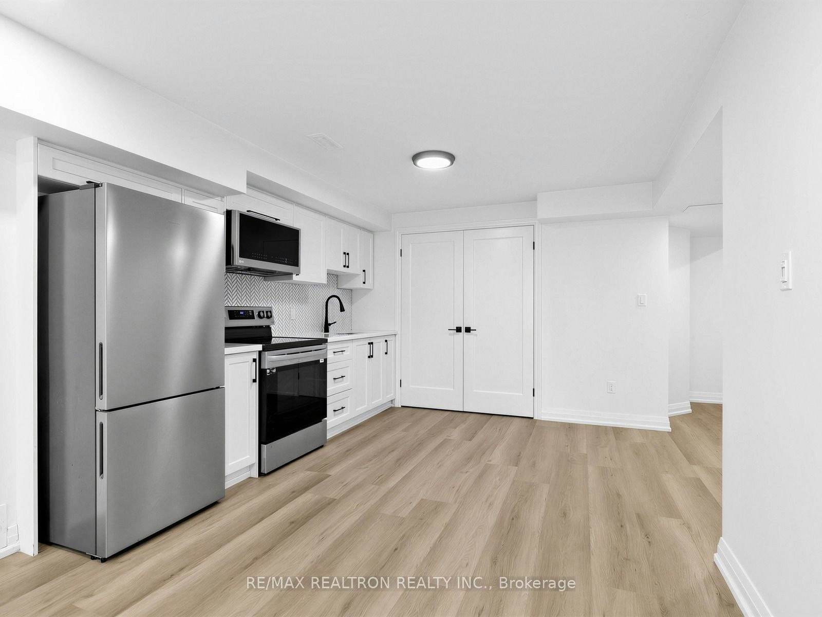 BSMT-51 Monarchy Street, Barrie, ON, L4M 7K1 - 5