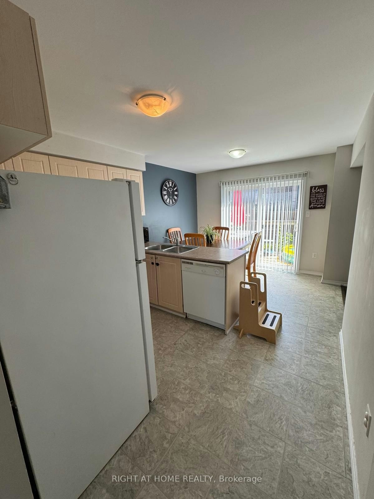 20 Courtney Crescent, Barrie, ON, L4N 5S7 - 5