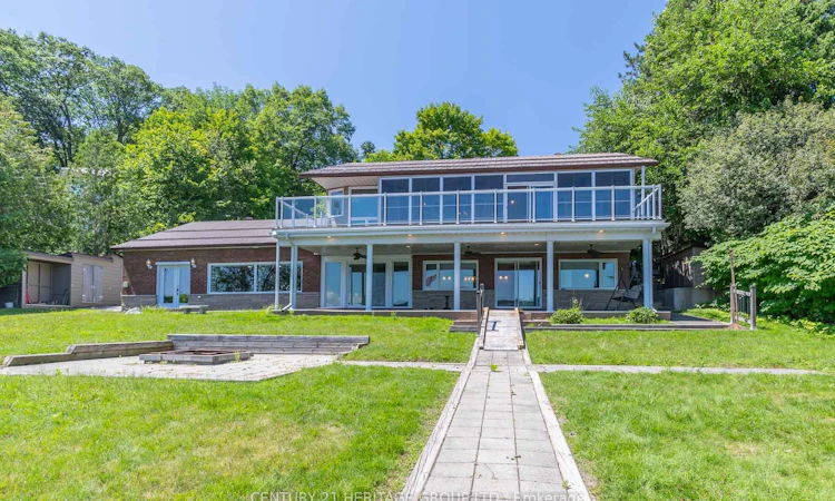 405 Champlain Road