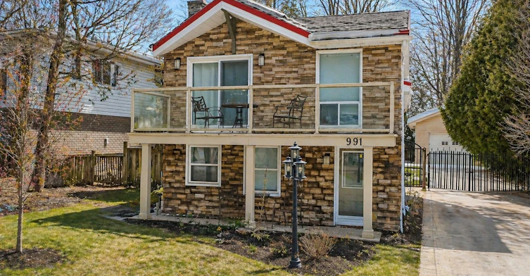 991 Shore Lane, Wasaga Beach, ON, L9Z 2B4