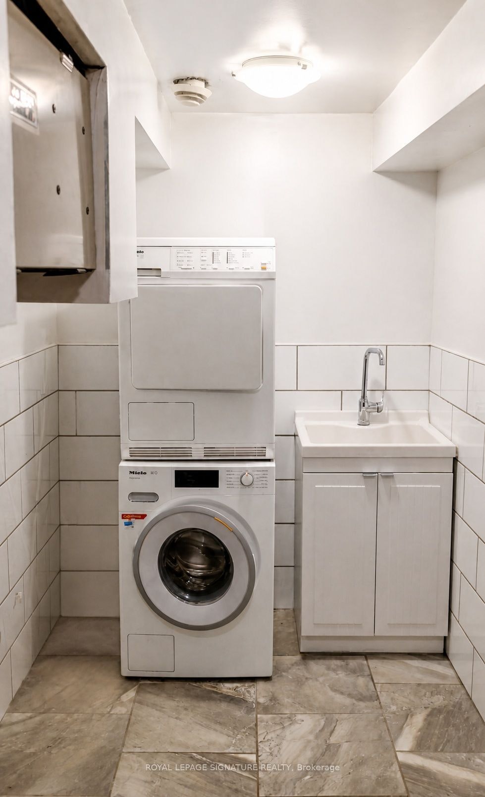 23 Crown Court, Tiny, ON, L9M 0J1 - 23