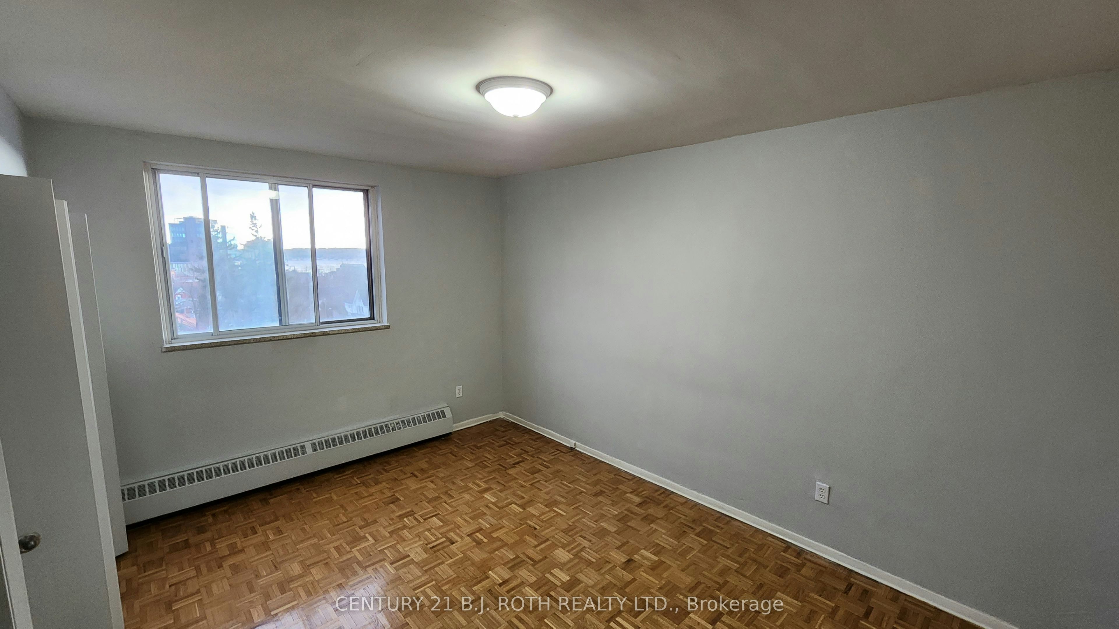 808-37 Peel Street, Barrie, ON, L4M 3L1 - 9