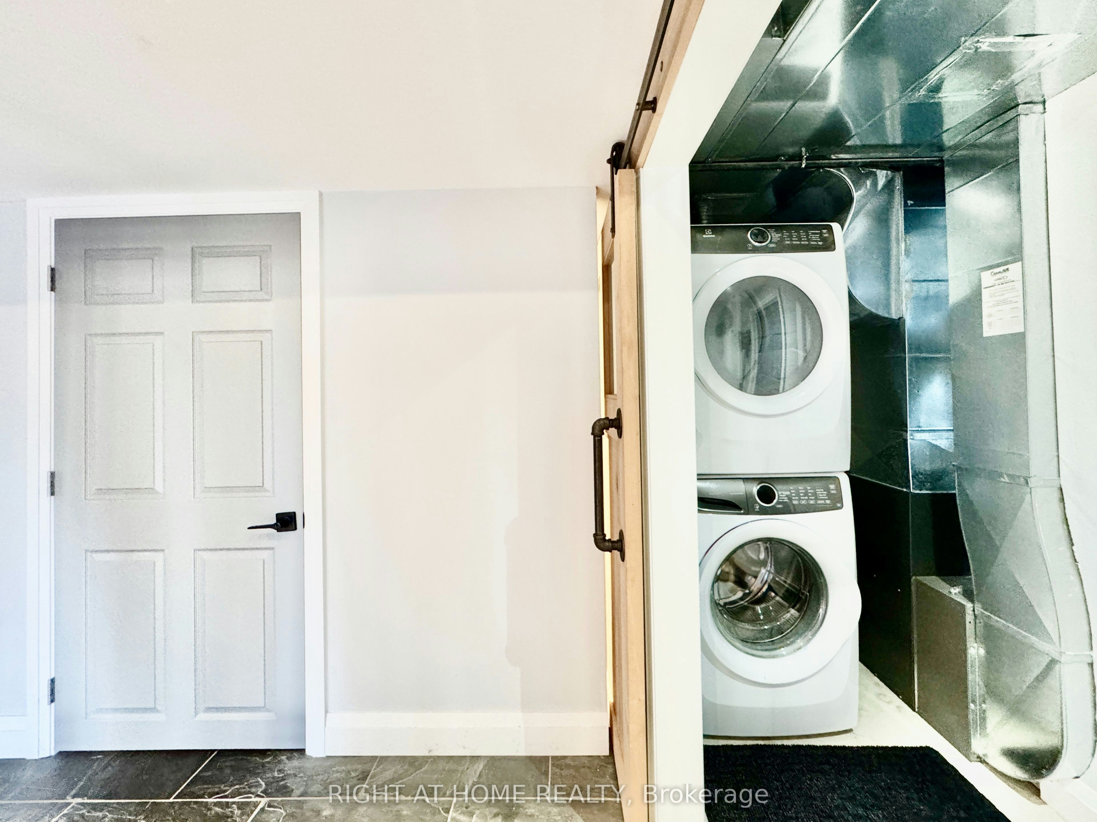 Lower-20 Prince Of Wales Drive, Barrie, ON, L4N 0T5 - 9