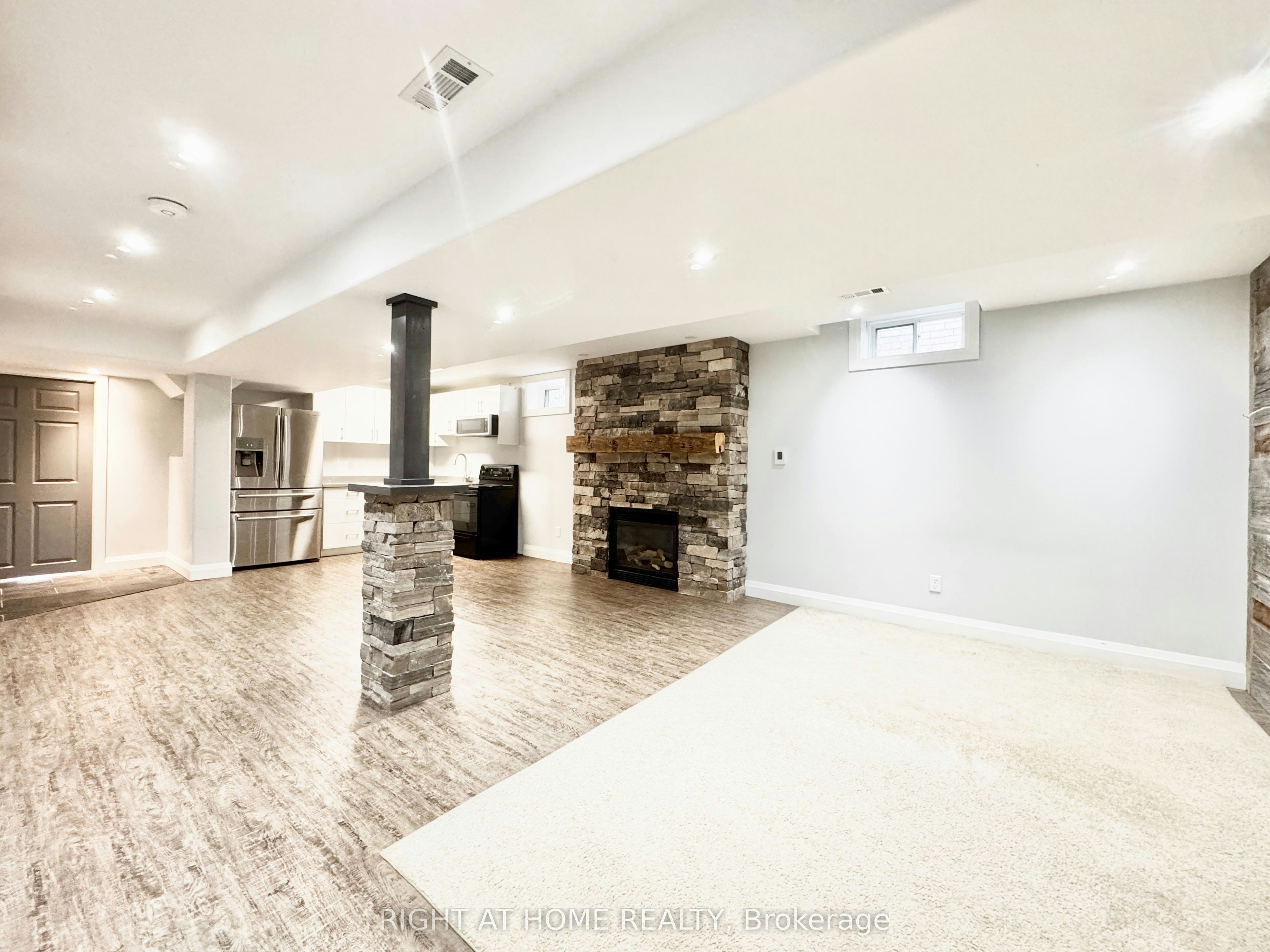 Lower-20 Prince Of Wales Drive, Barrie, ON, L4N 0T5 - 4