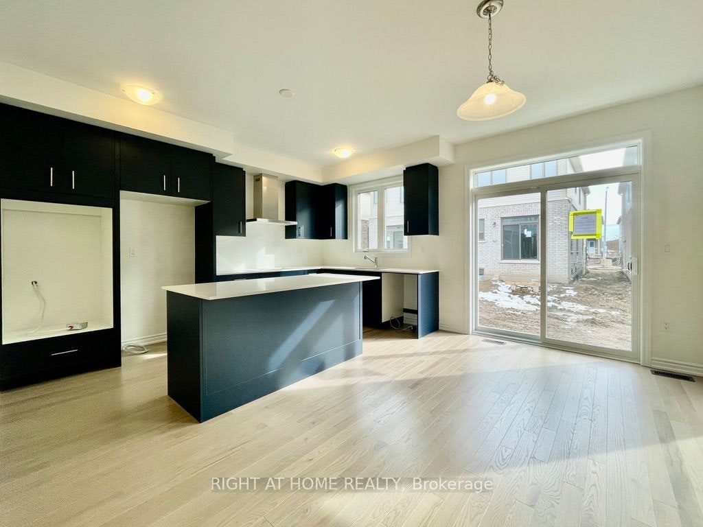 64 Gemini Drive, Barrie, ON, L9J 0P8 - 2