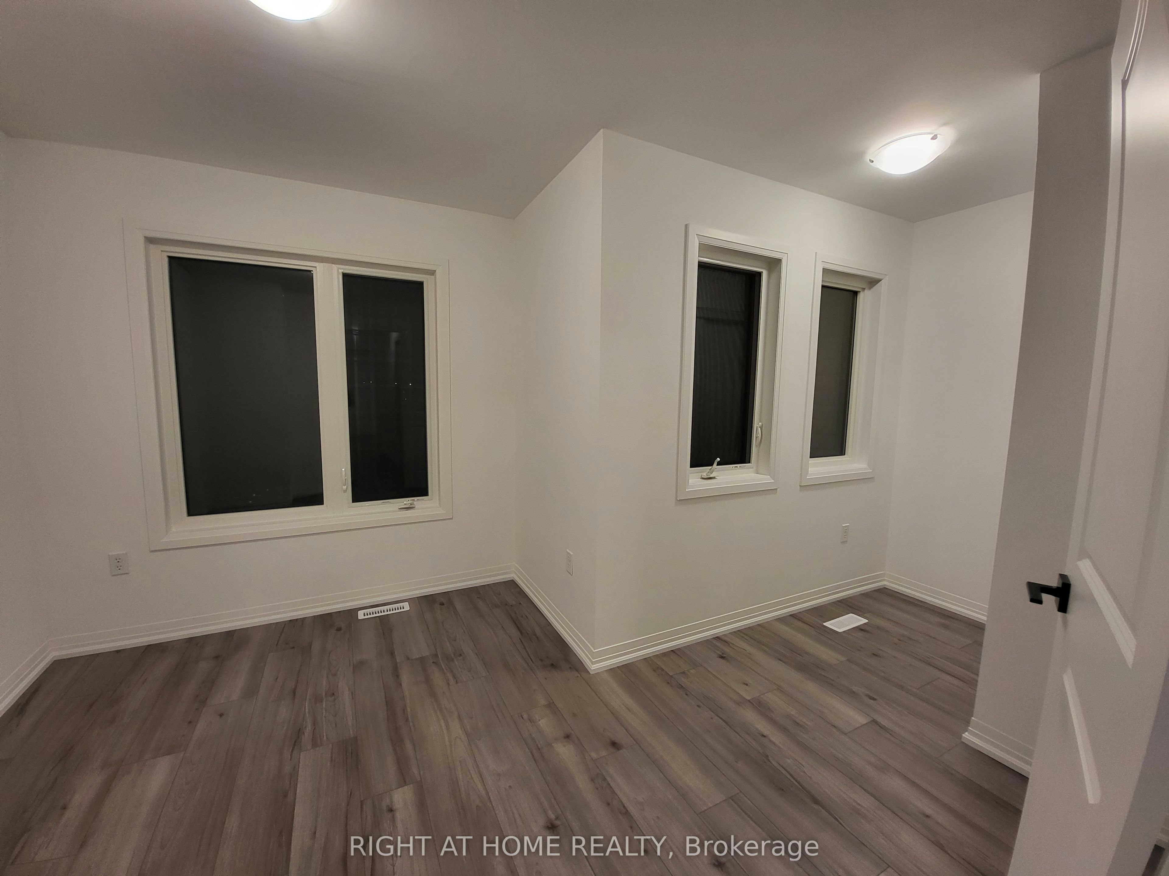 23 Fairlane Avenue, Barrie, ON, L9J 0N1 - 6