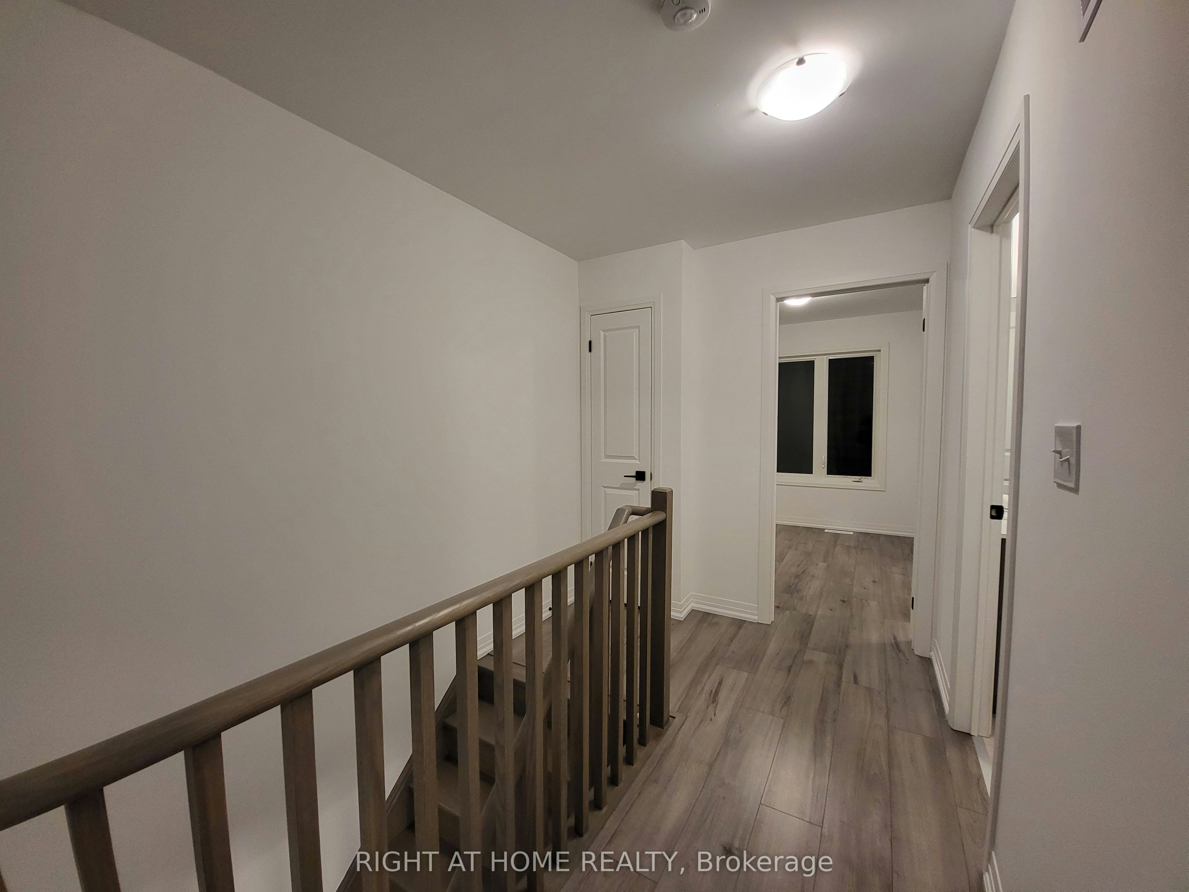 23 Fairlane Avenue, Barrie, ON, L9J 0N1 - 8