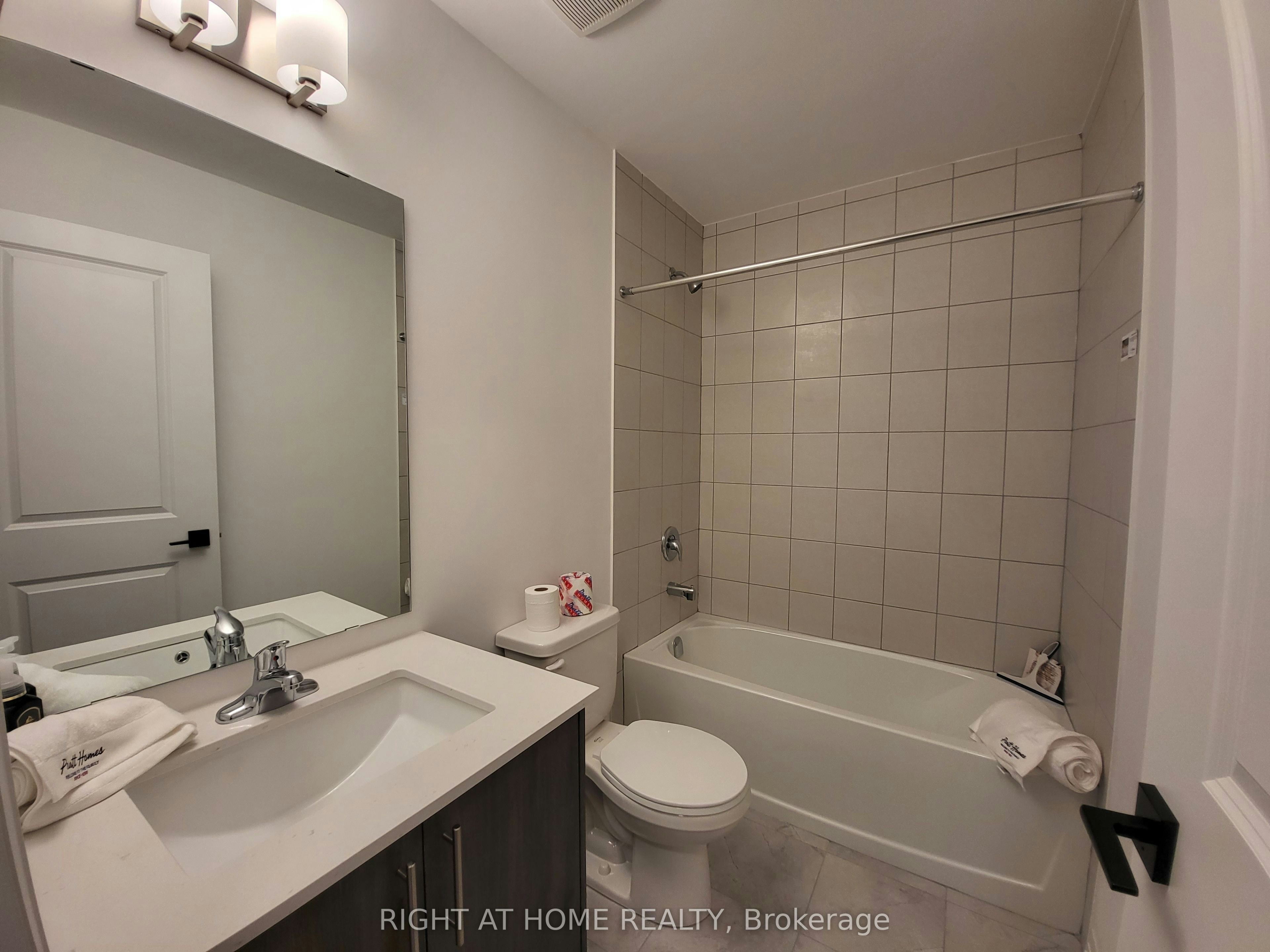 23 Fairlane Avenue, Barrie, ON, L9J 0N1 - 7