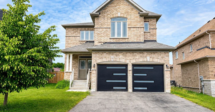 8 Pearl Street, Wasaga Beach, ON, L9Z 0G9