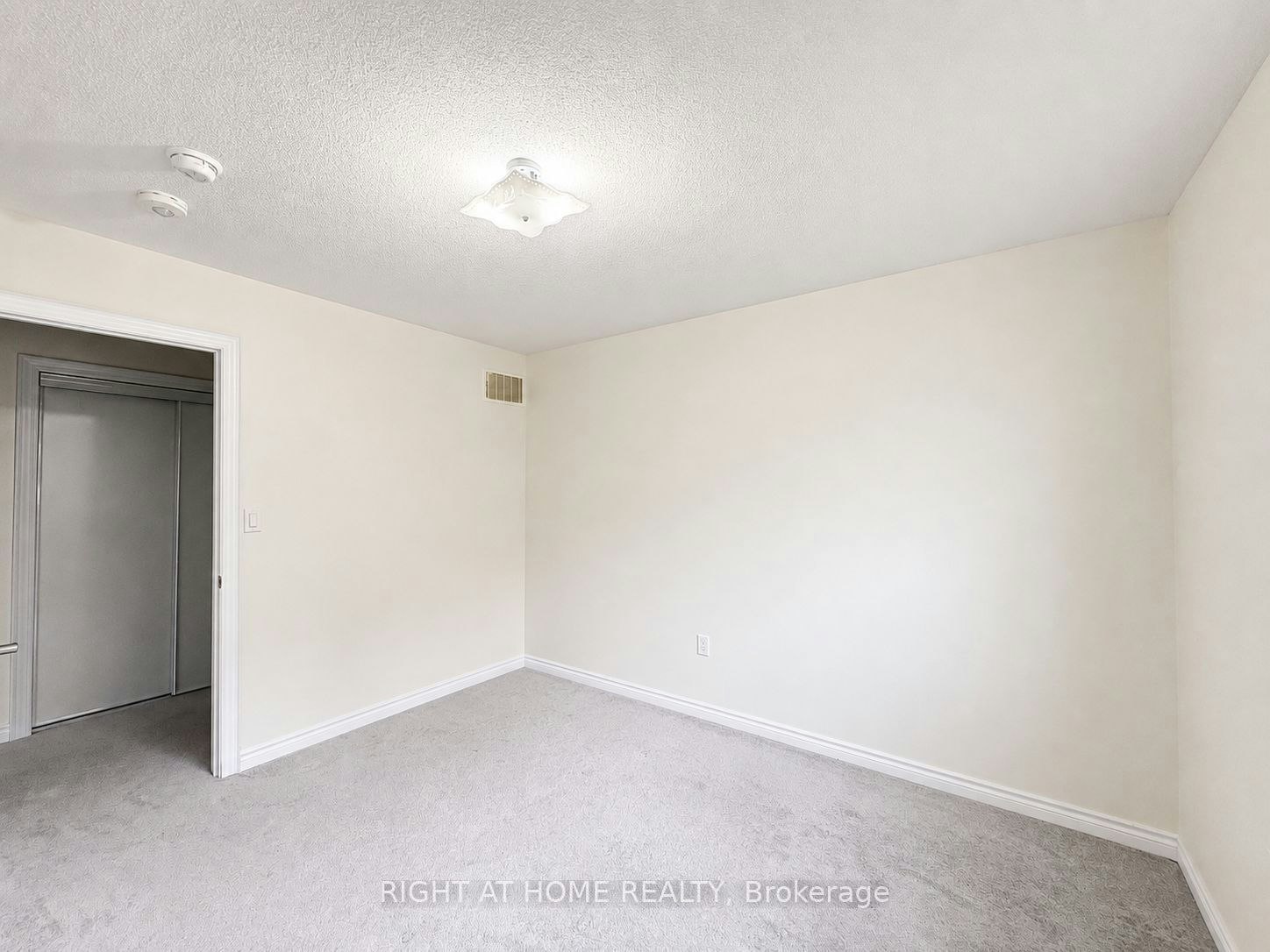 8 Pearl Street, Wasaga Beach, ON, L9Z 0G9 - 29