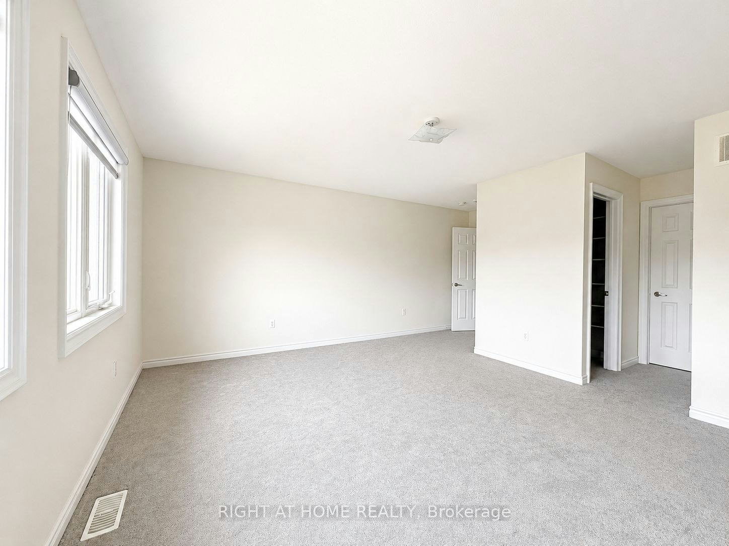 8 Pearl Street, Wasaga Beach, ON, L9Z 0G9 - 16