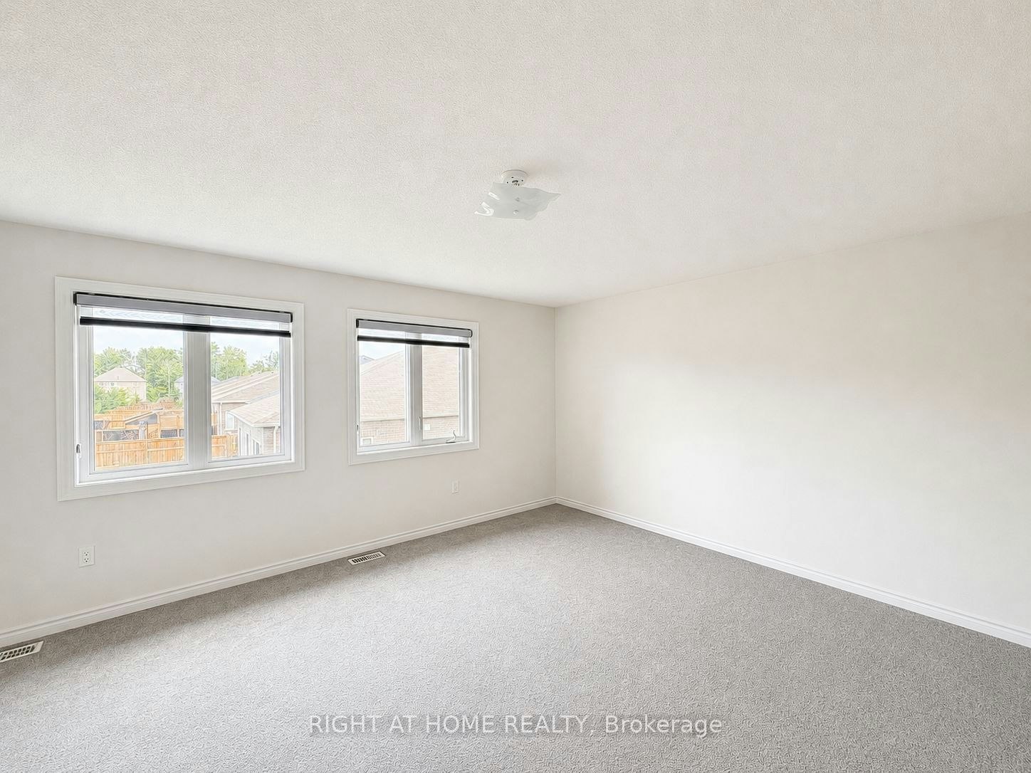 8 Pearl Street, Wasaga Beach, ON, L9Z 0G9 - 14