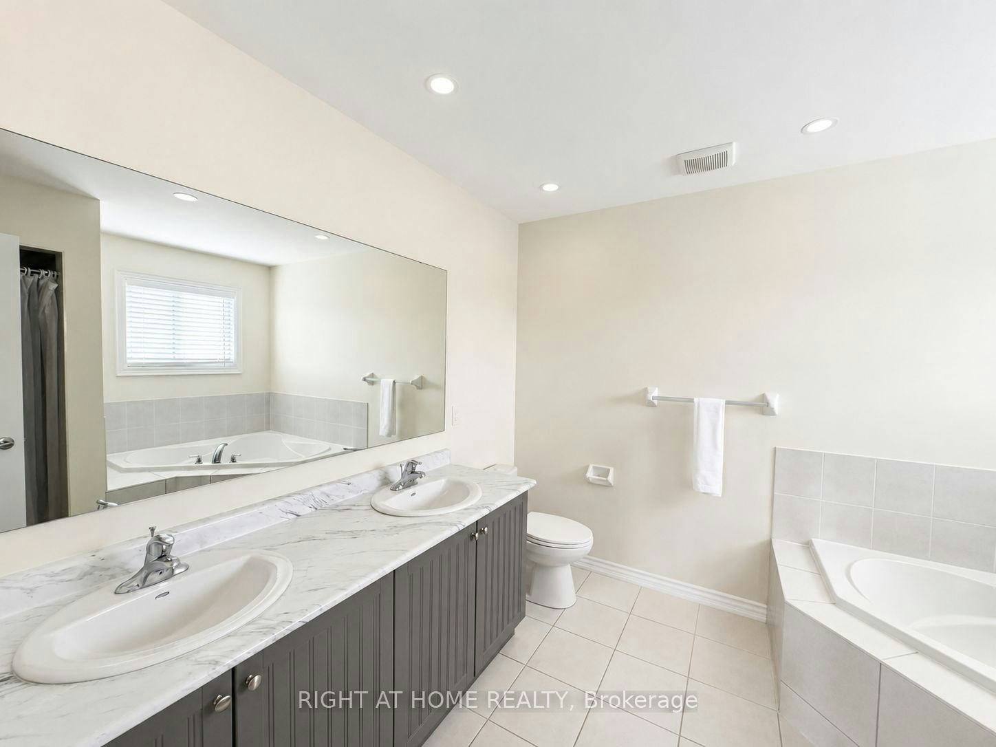 8 Pearl Street, Wasaga Beach, ON, L9Z 0G9 - 18