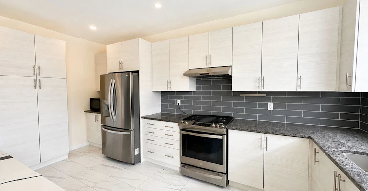 8 Pearl Street, Wasaga Beach, ON, L9Z 0G9 - 11