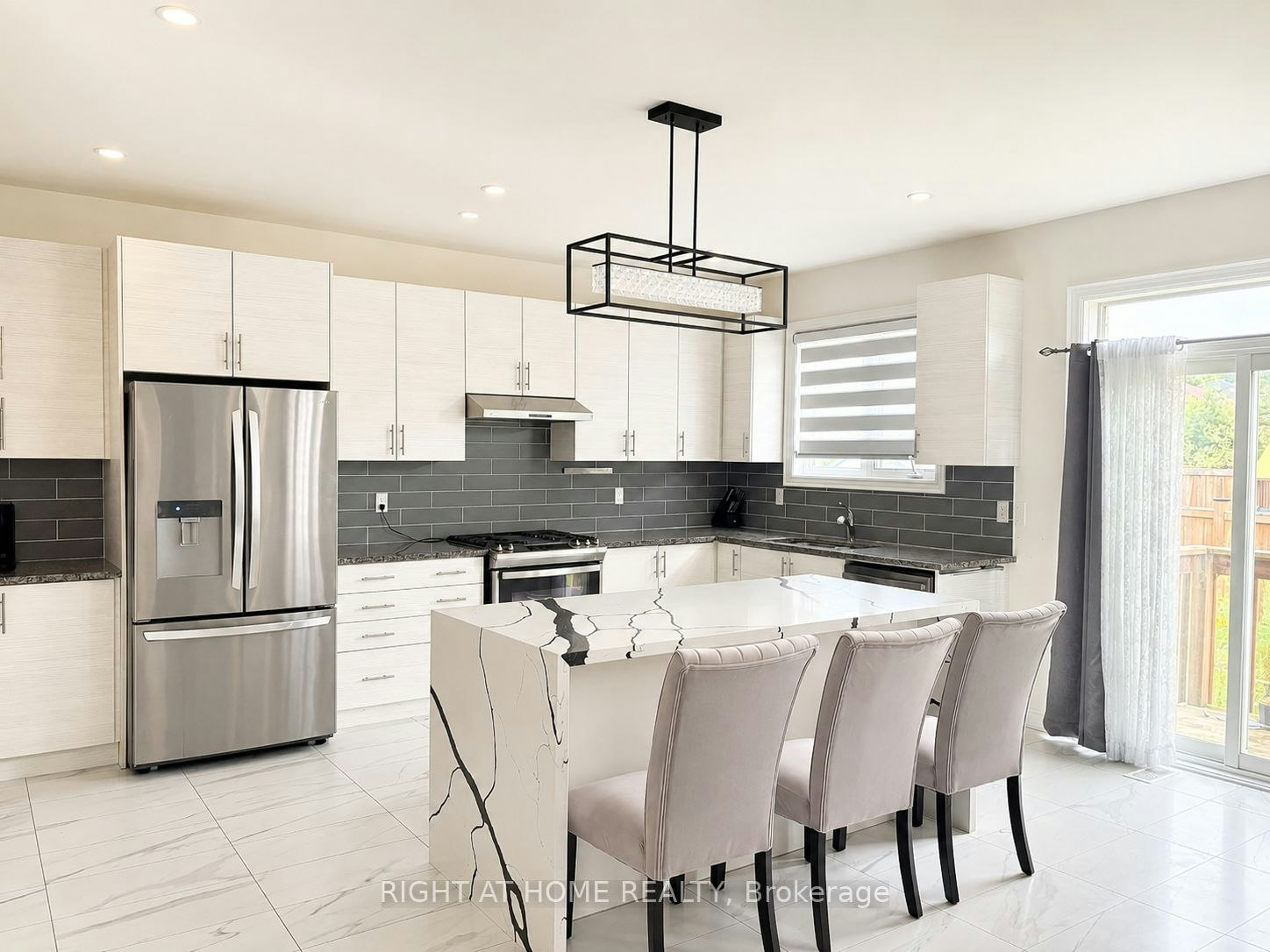 8 Pearl Street, Wasaga Beach, ON, L9Z 0G9 - 13