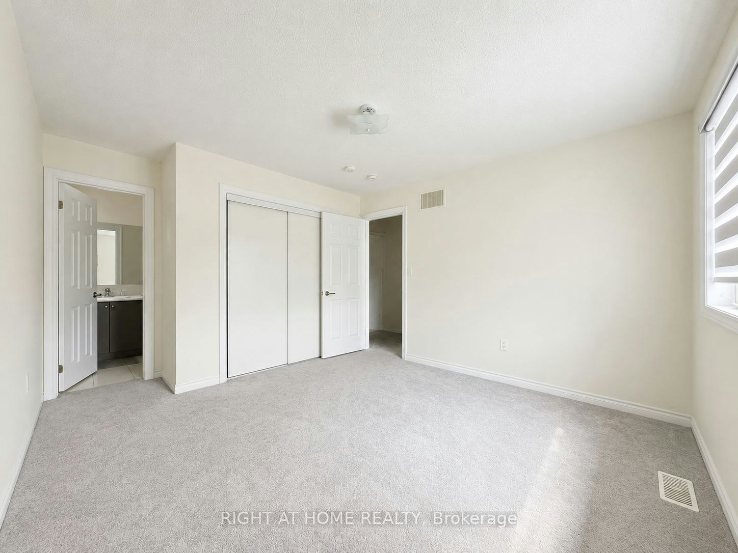 8 Pearl Street, Wasaga Beach, ON, L9Z 0G9 - 26