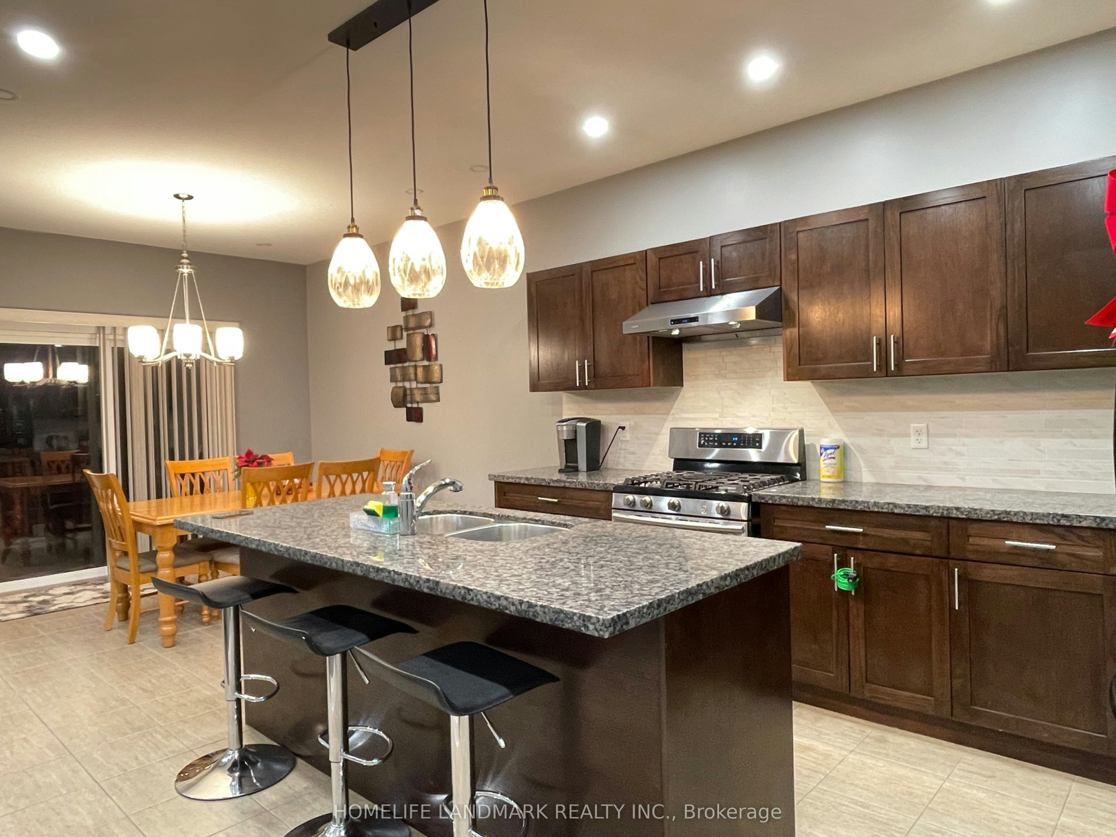 MAIN-26 Greenwich Street, Barrie, ON, L4N 9L7