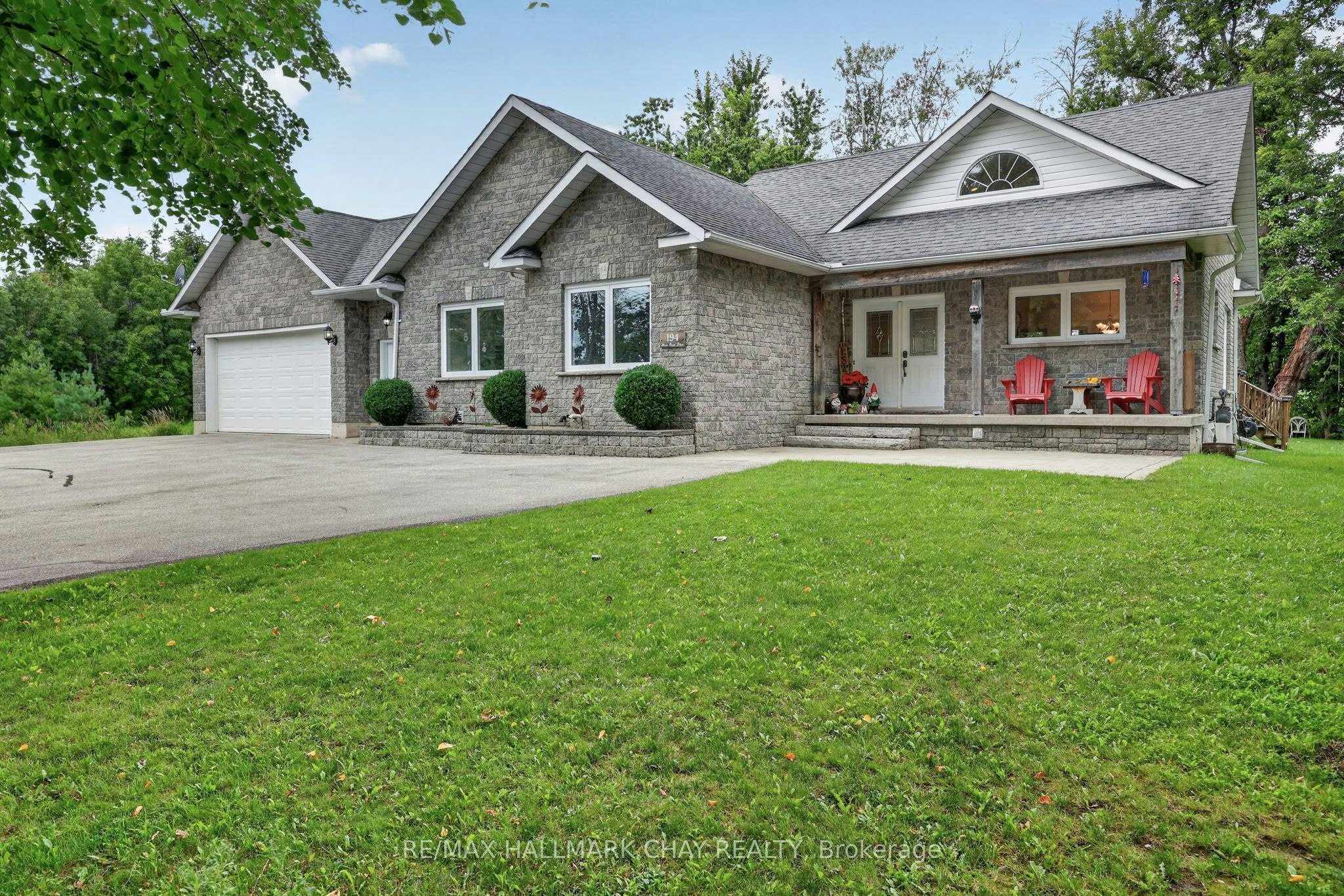194 Moon Point Drive, Oro-Medonte, ON, L3V 6H1
