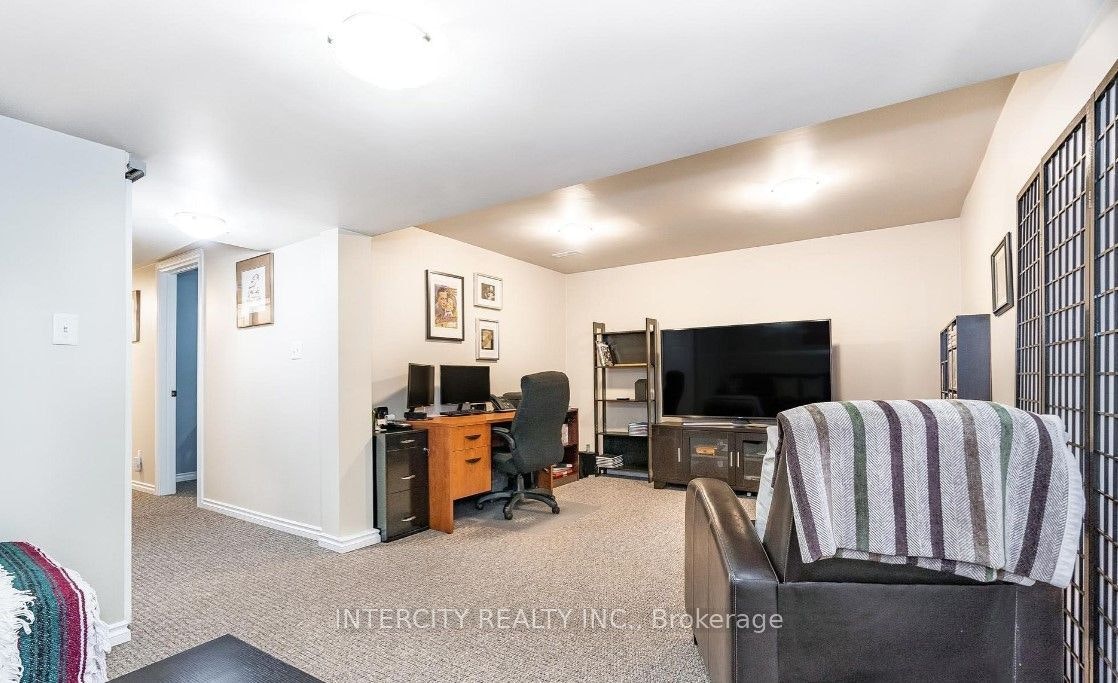 79 Kinzie Lane, Barrie, ON, L4M 5Z8 - 5