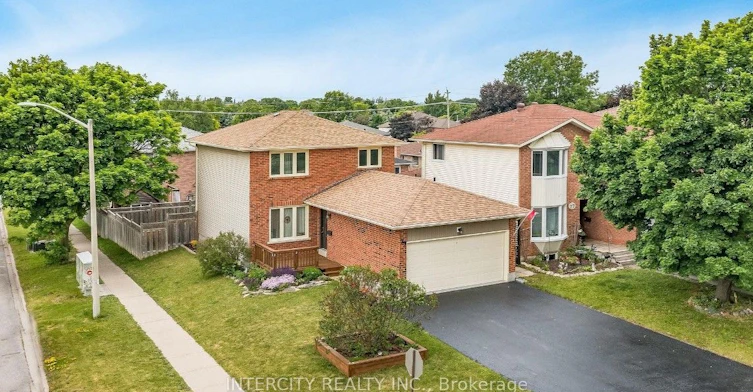 79 Kinzie Lane, Barrie, ON, L4M 5Z8