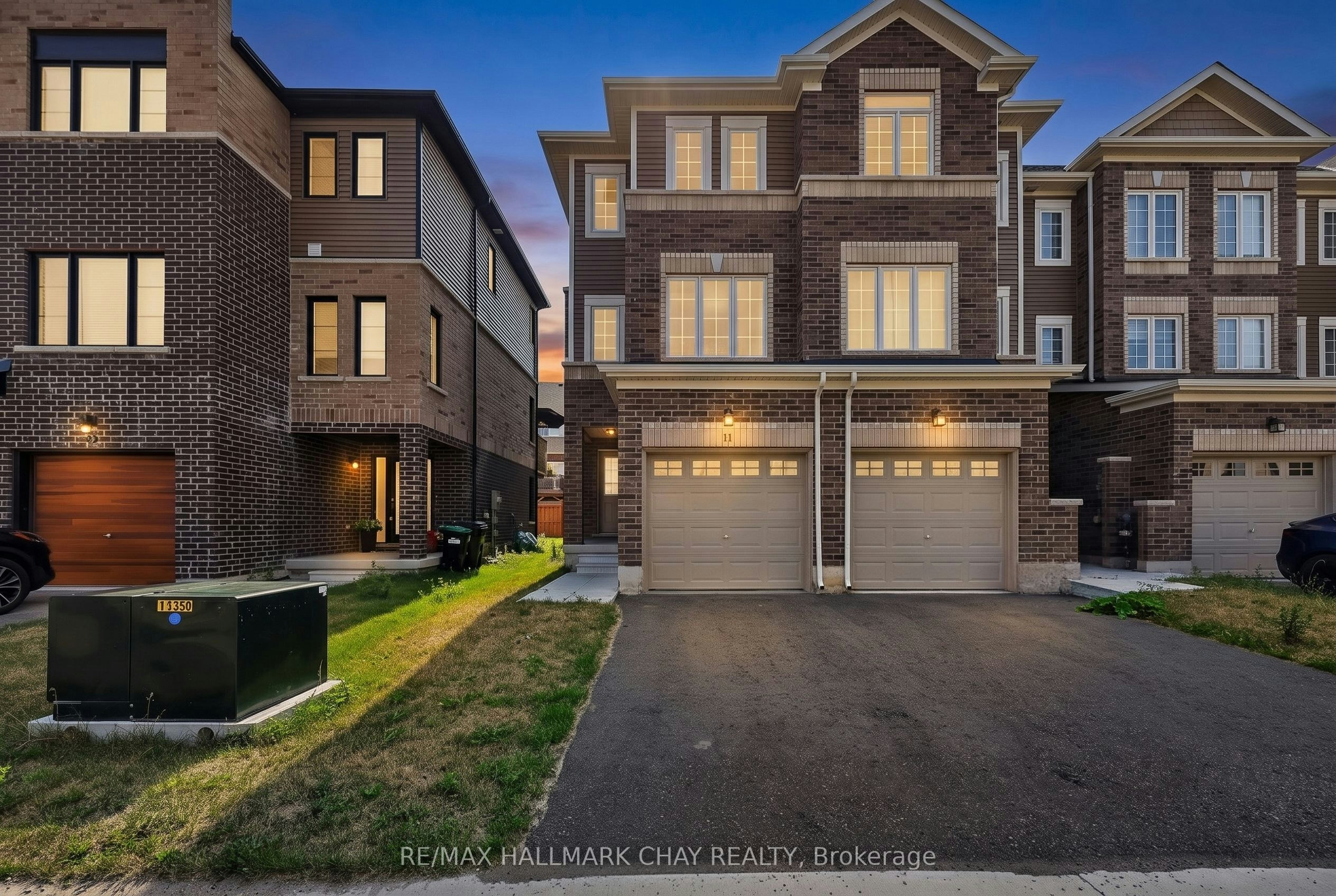 11 Pumpkin Corner Crescent, Barrie, ON, L9J 0T5