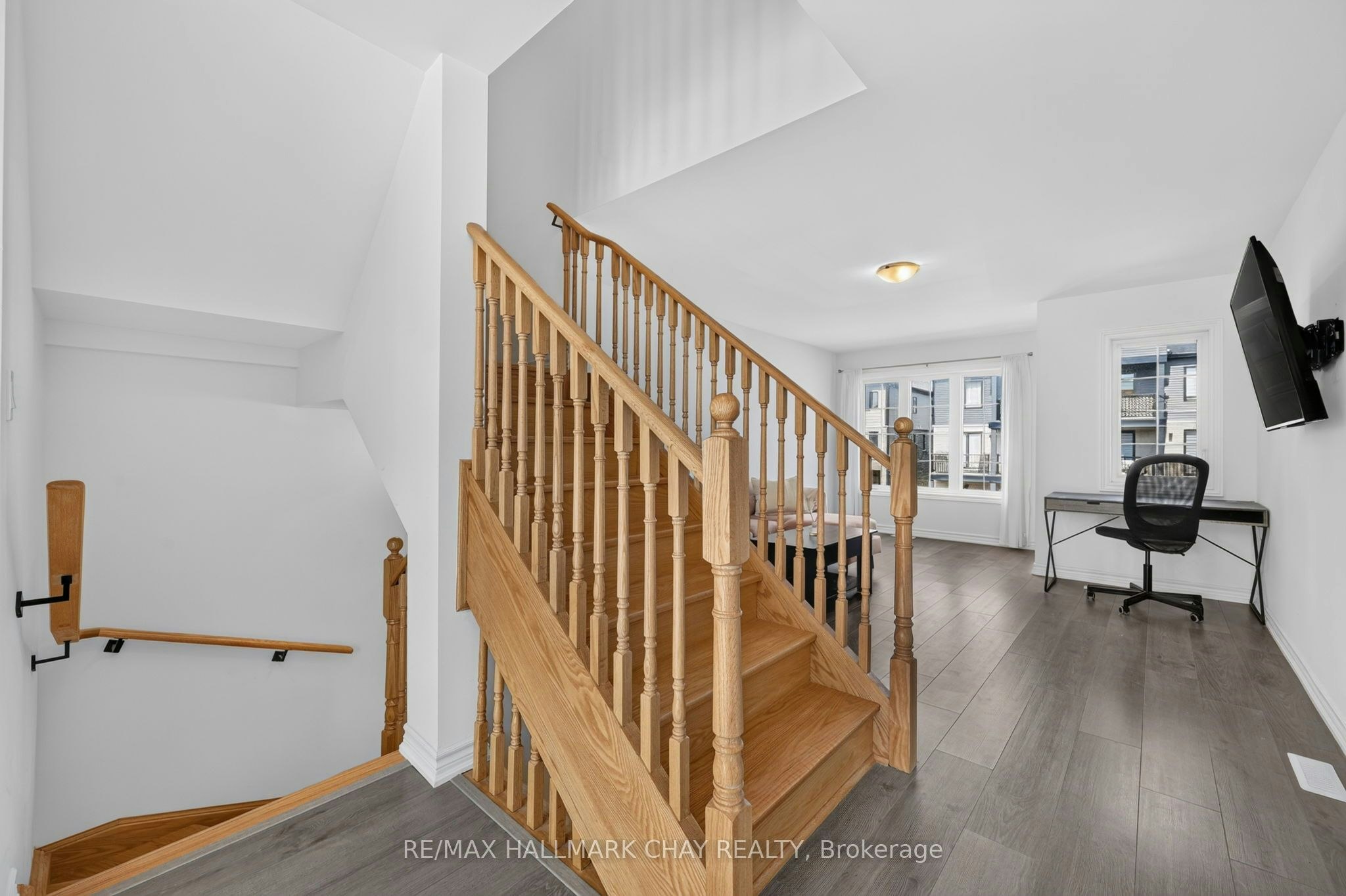 11 Pumpkin Corner Crescent, Barrie, ON, L9J 0T5 - 13