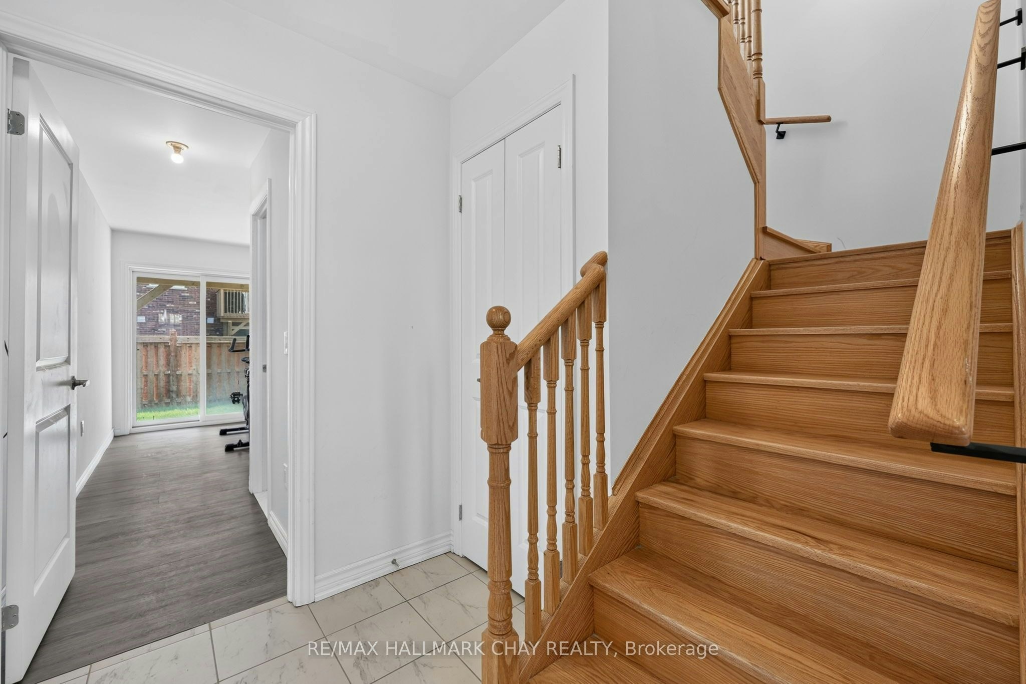 11 Pumpkin Corner Crescent, Barrie, ON, L9J 0T5 - 4