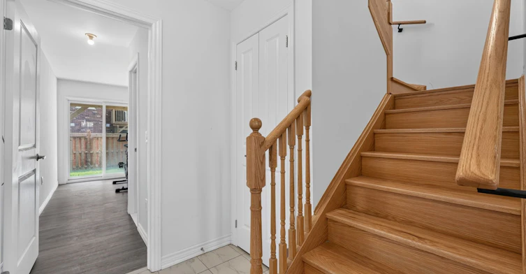 11 Pumpkin Corner Crescent, Barrie, ON, L9J 0T5 - 4