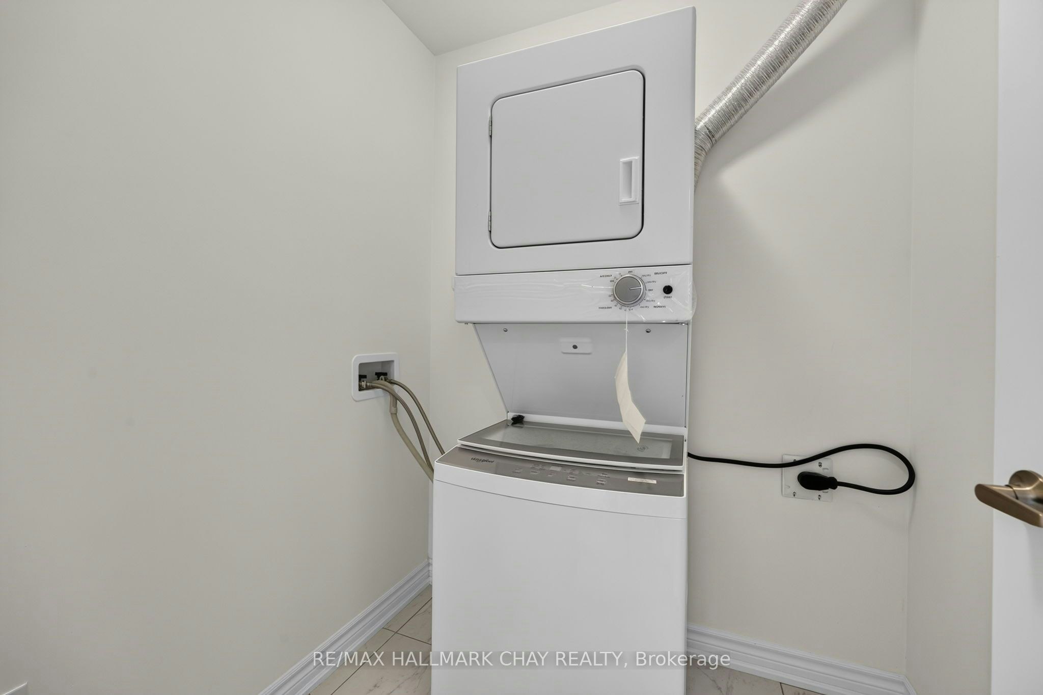 11 Pumpkin Corner Crescent, Barrie, ON, L9J 0T5 - 22