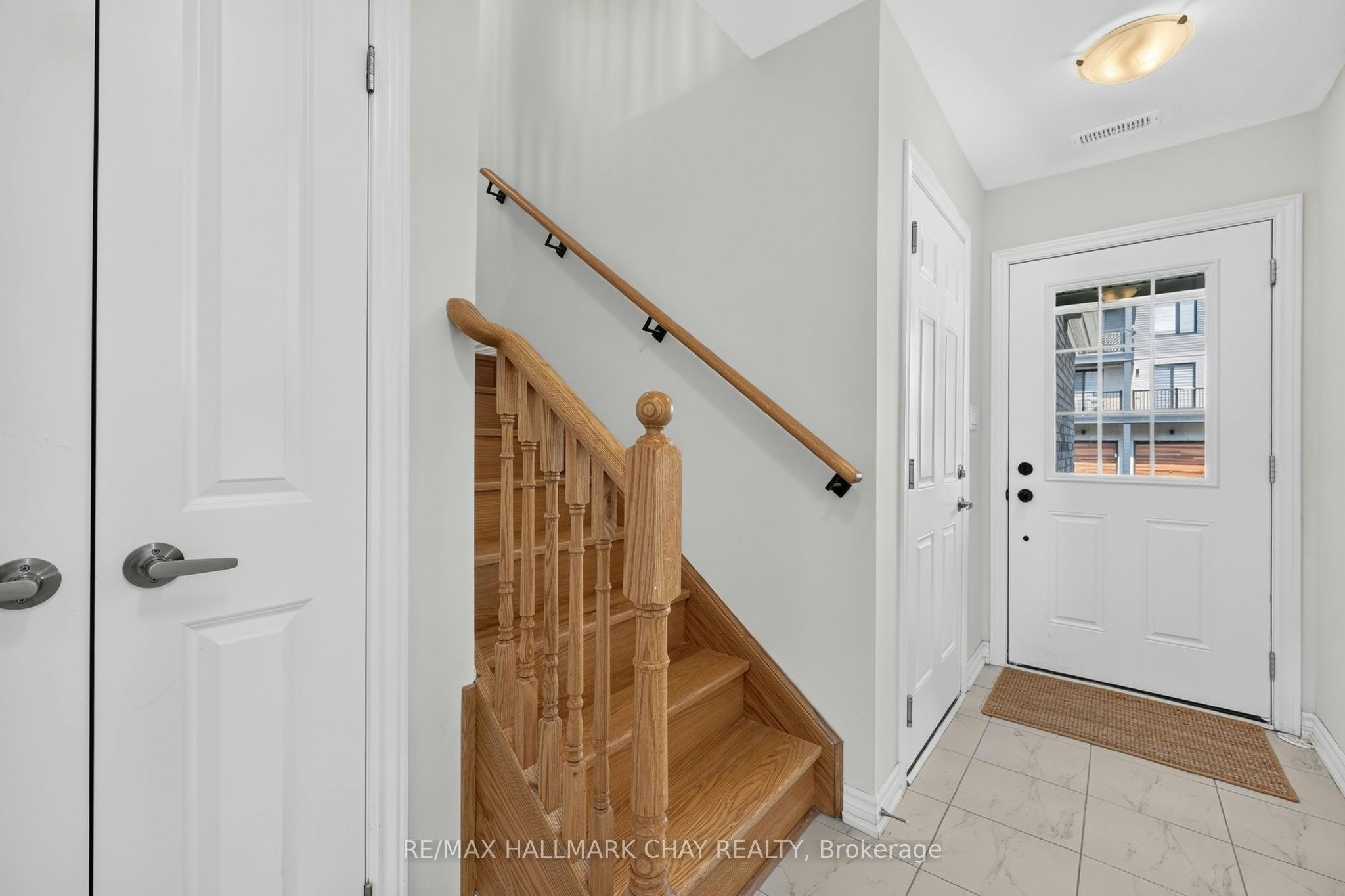 11 Pumpkin Corner Crescent, Barrie, ON, L9J 0T5 - 3