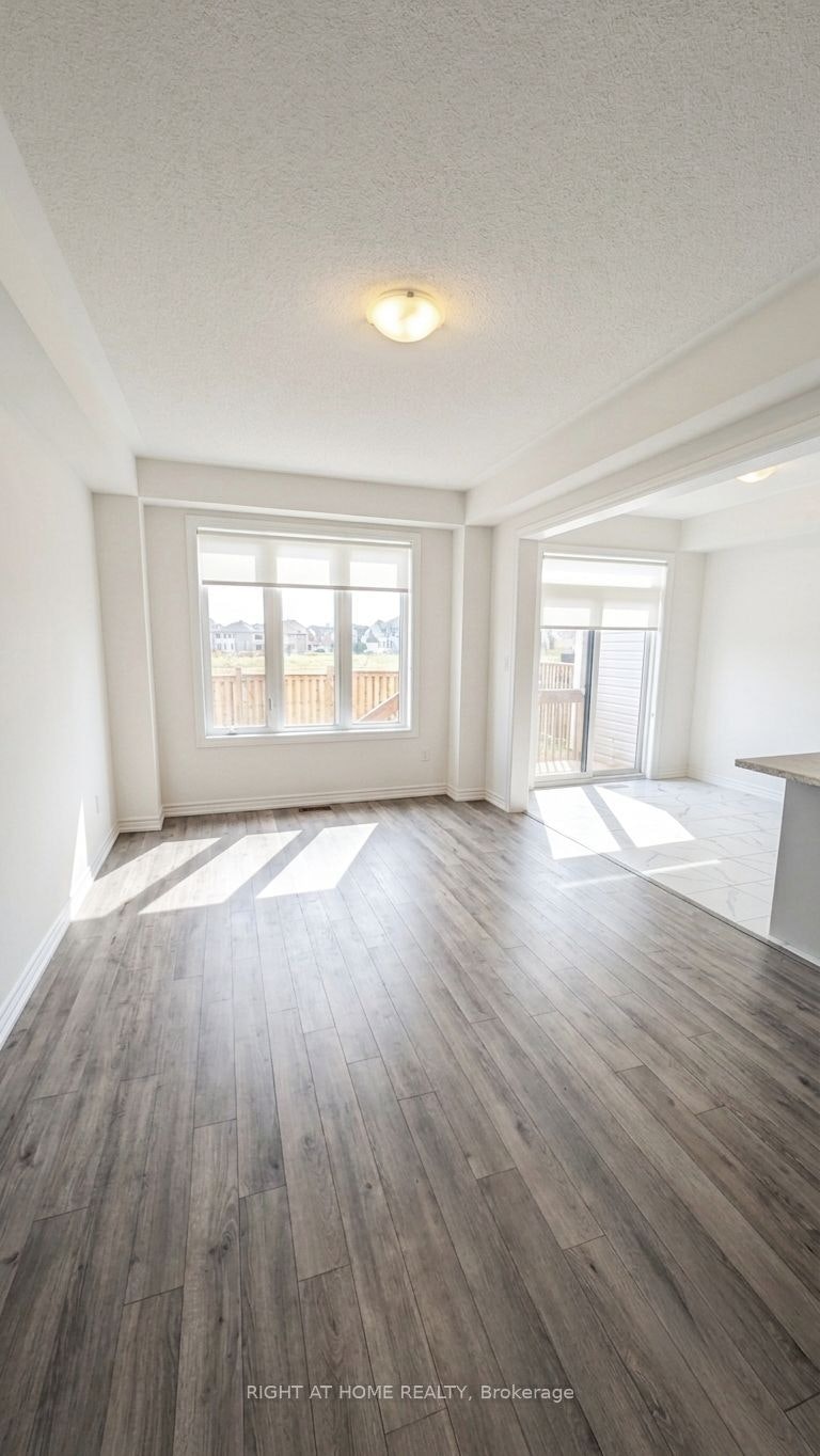 17 Rochester Drive, Barrie, ON, L9S 2Z8 - 9