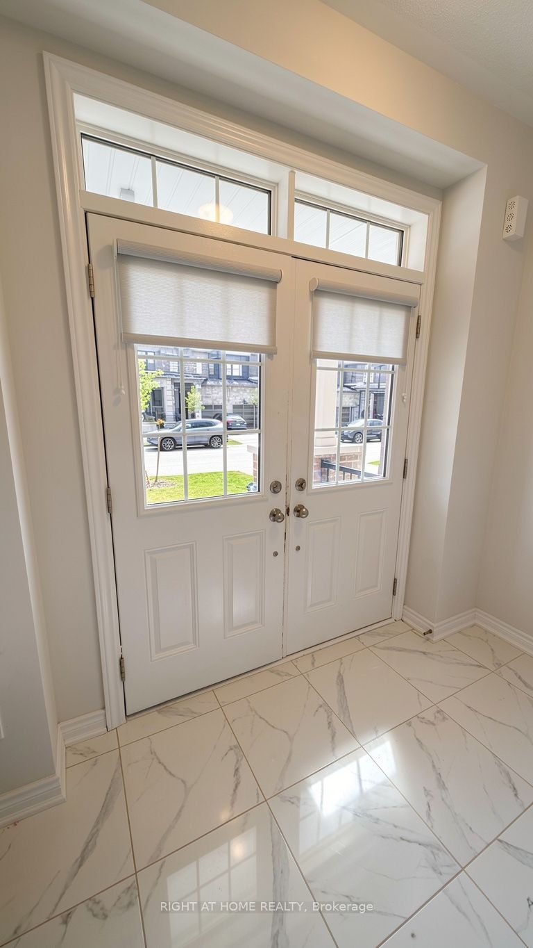 17 Rochester Drive, Barrie, ON, L9S 2Z8 - 3