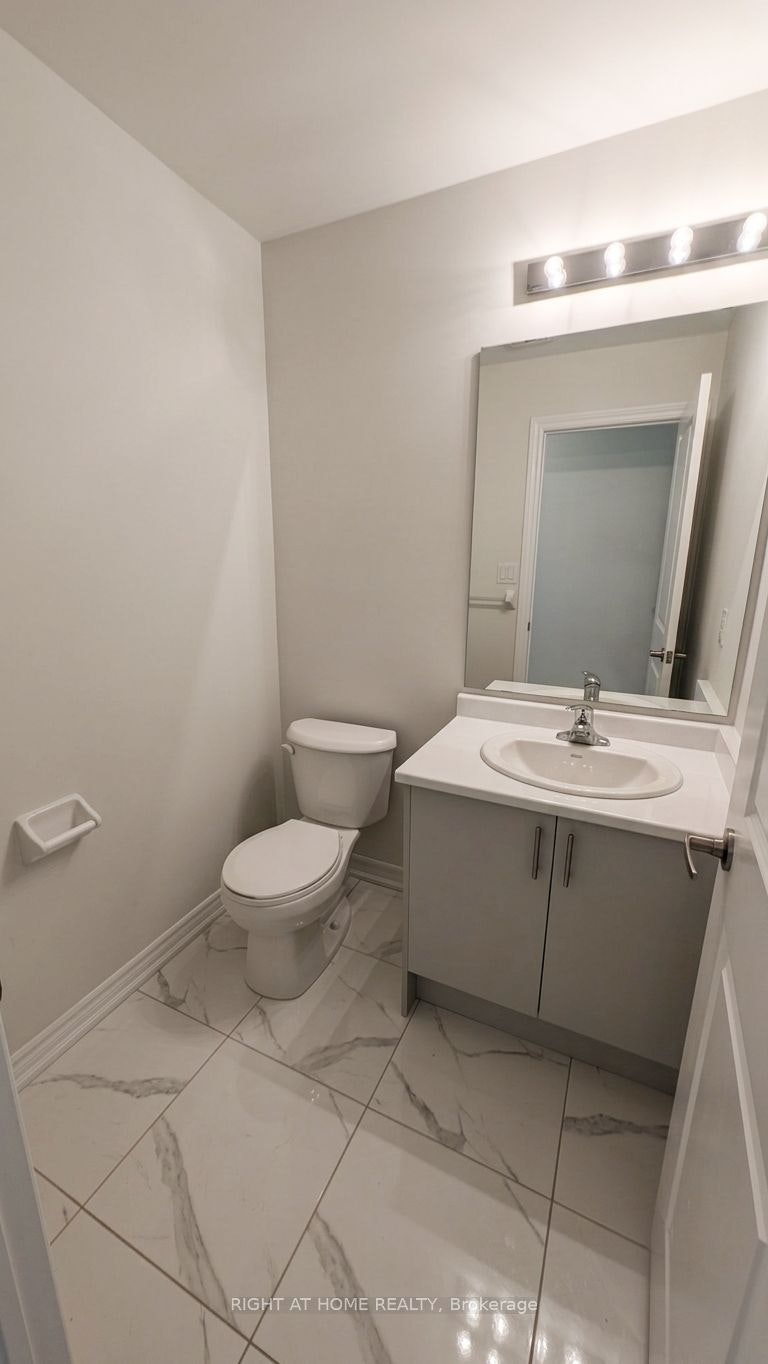 17 Rochester Drive, Barrie, ON, L9S 2Z8 - 5